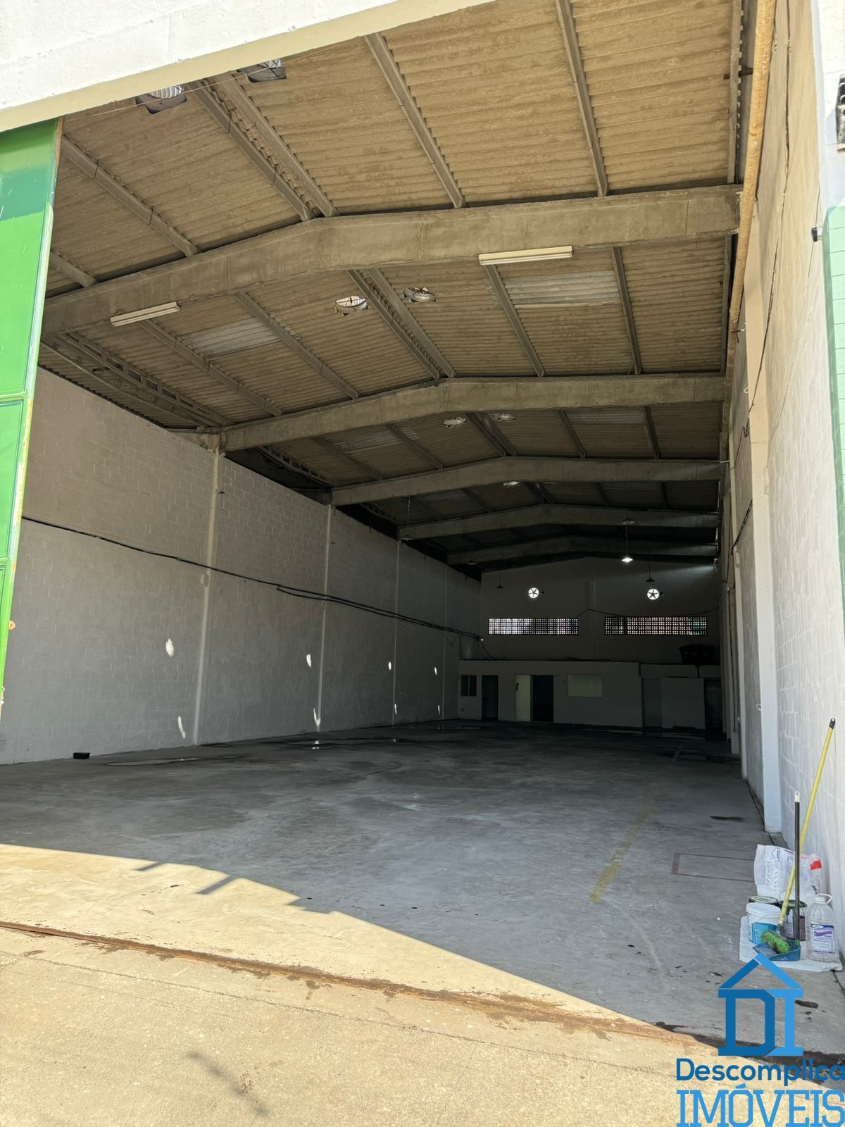 Depósito-Galpão-Armazém para alugar com 3 quartos, 500m² - Foto 2