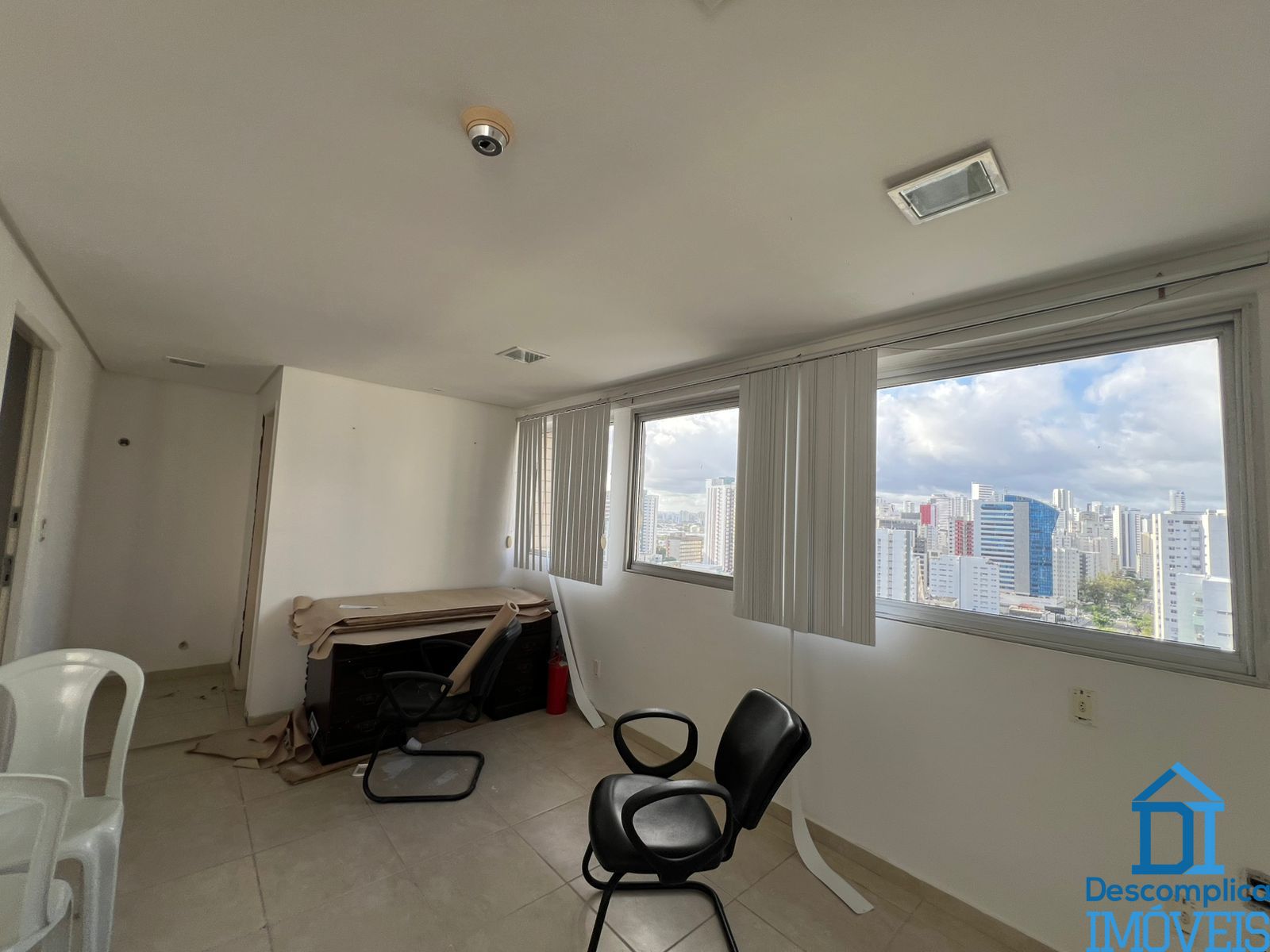 Conjunto Comercial-Sala para alugar com 3 quartos, 135m² - Foto 5
