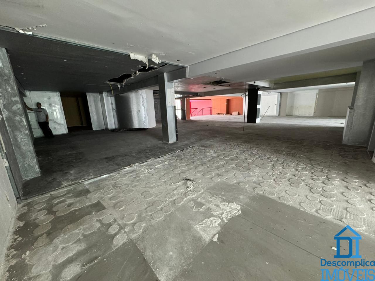 Loja-Salão para alugar com 5 quartos, 1800m² - Foto 10