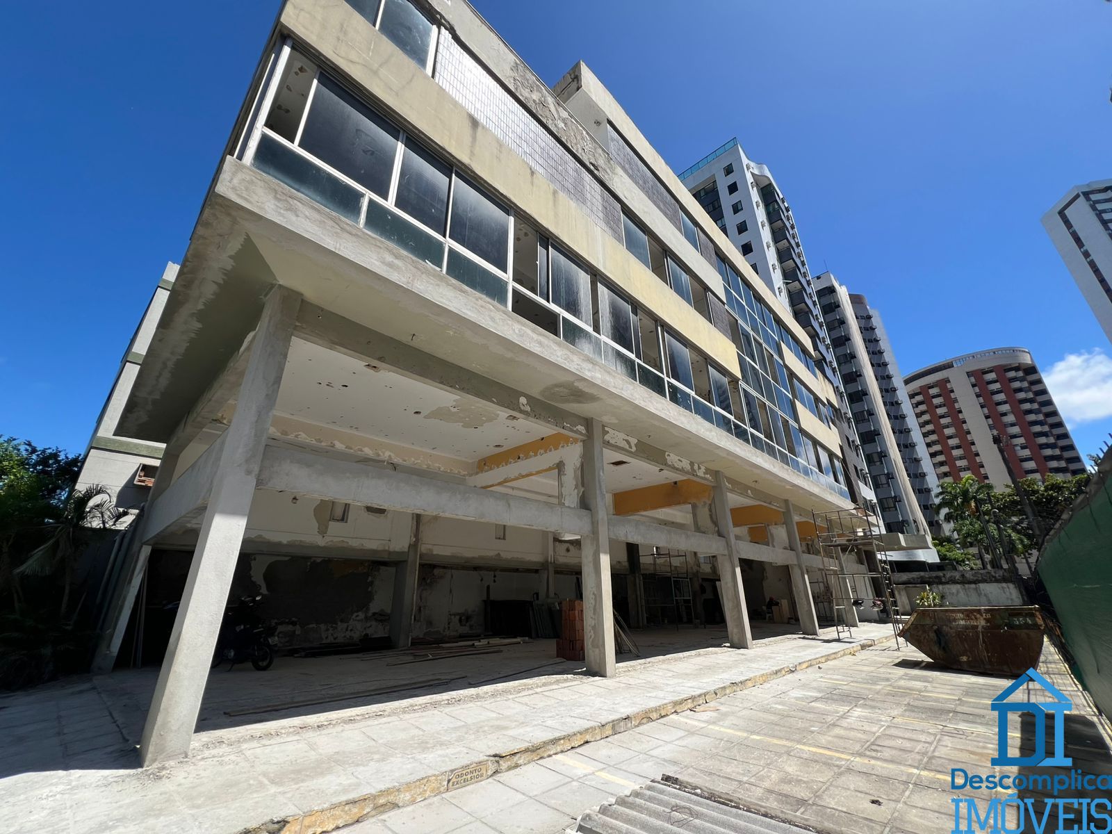 Loja-Salão para alugar com 1 quarto, 210m² - Foto 1