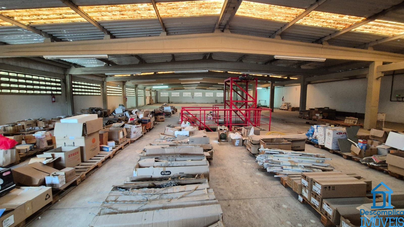 Depósito-Galpão-Armazém para alugar com 6 quartos, 2350m² - Foto 16