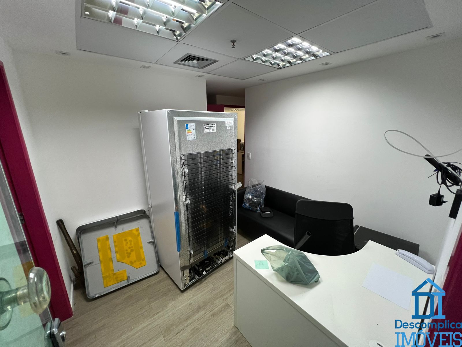 Conjunto Comercial-Sala para alugar com 3 quartos, 80m² - Foto 2