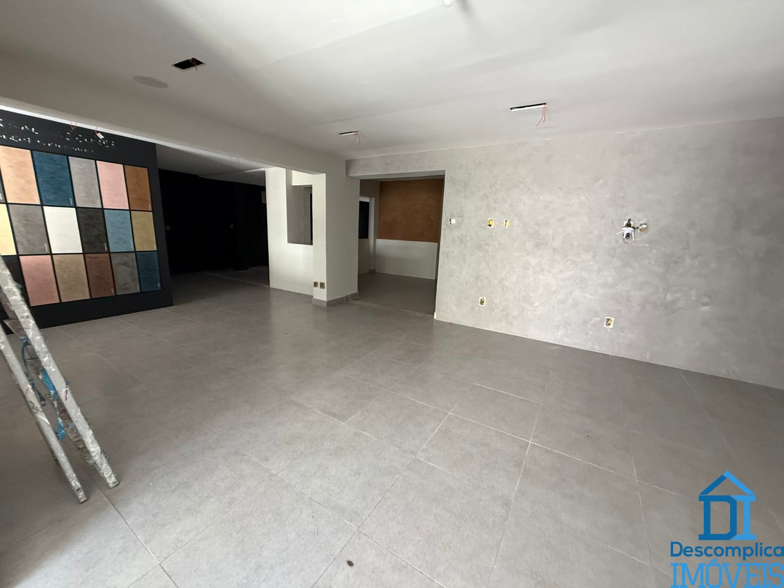Loja-Salão para alugar com 8 quartos, 734m² - Foto 3