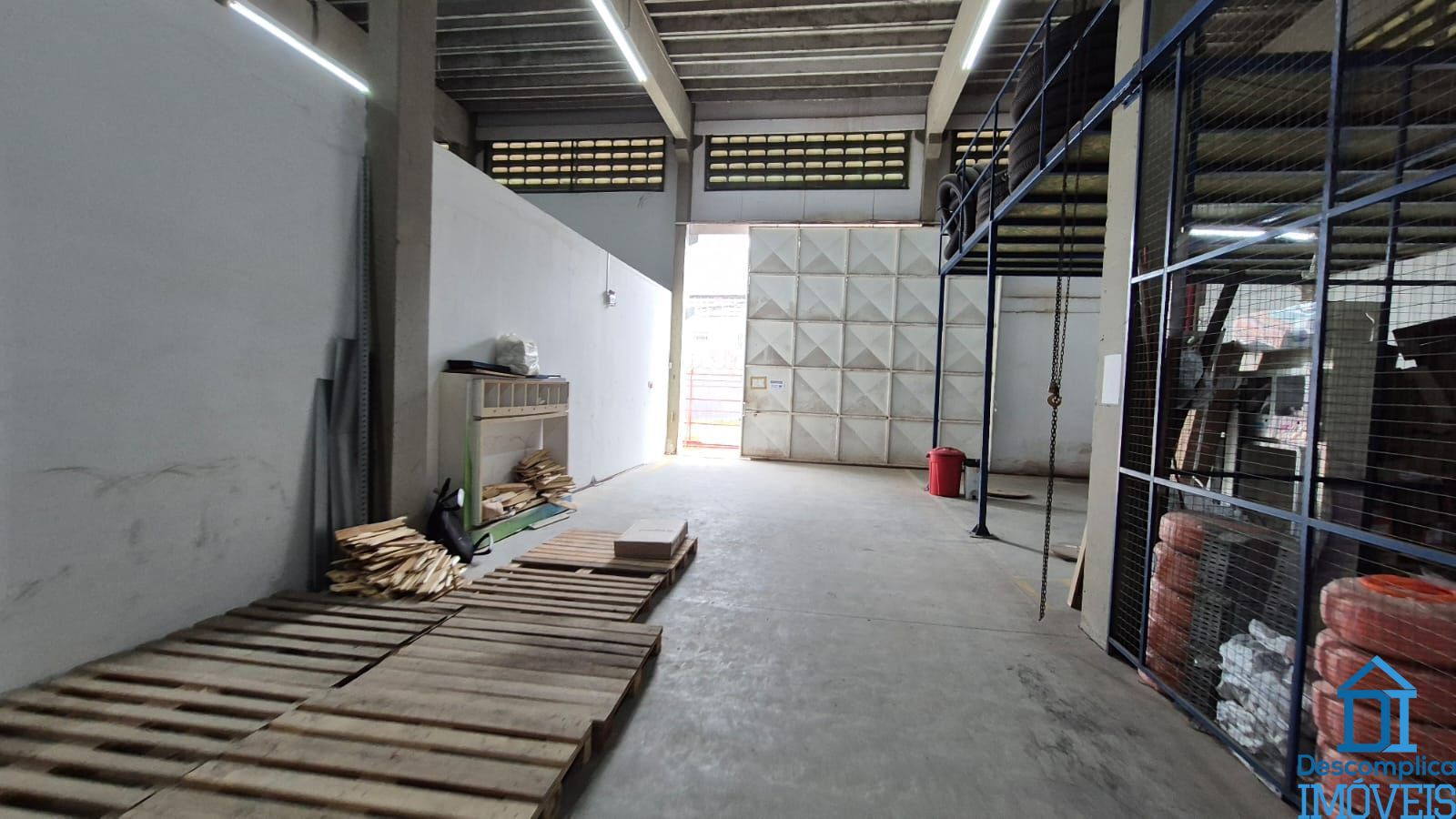 Depósito-Galpão-Armazém para alugar com 6 quartos, 2350m² - Foto 18