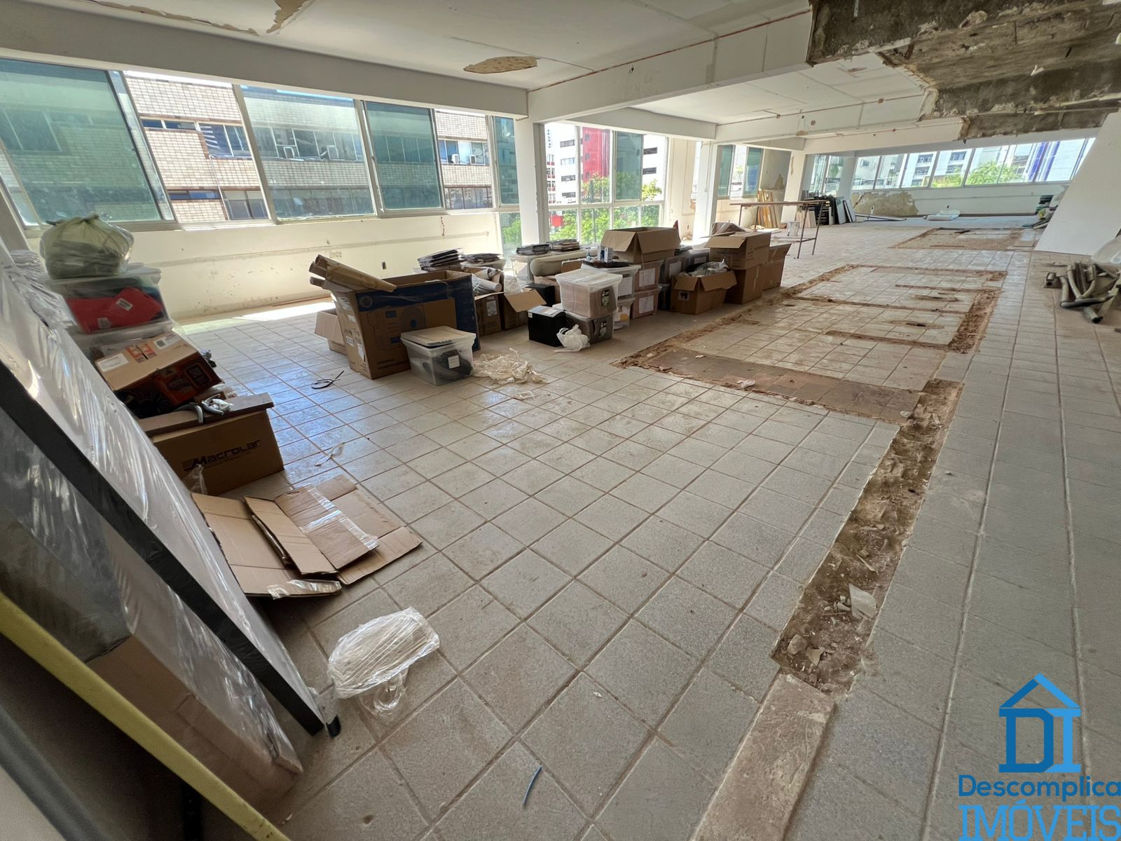 Conjunto Comercial-Sala para alugar com 1 quarto, 215m² - Foto 7