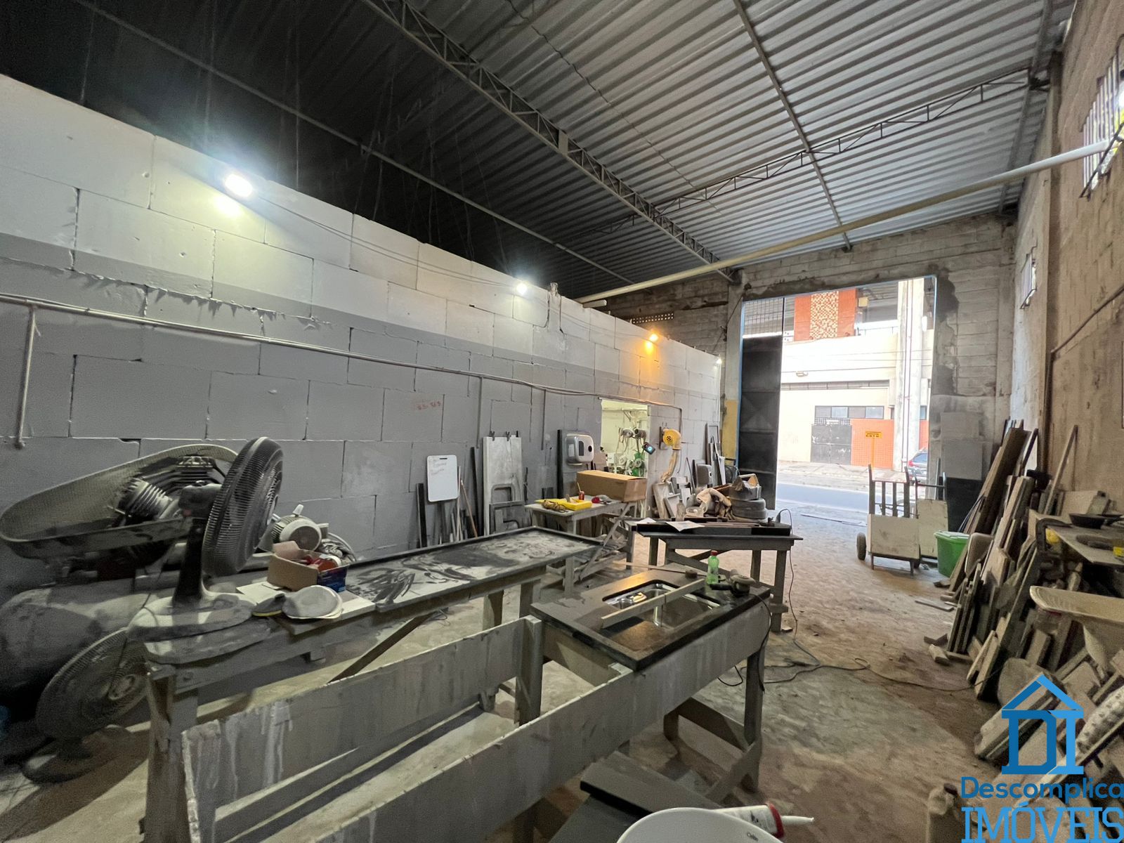 Loja-Salão para alugar com 3 quartos, 300m² - Foto 14