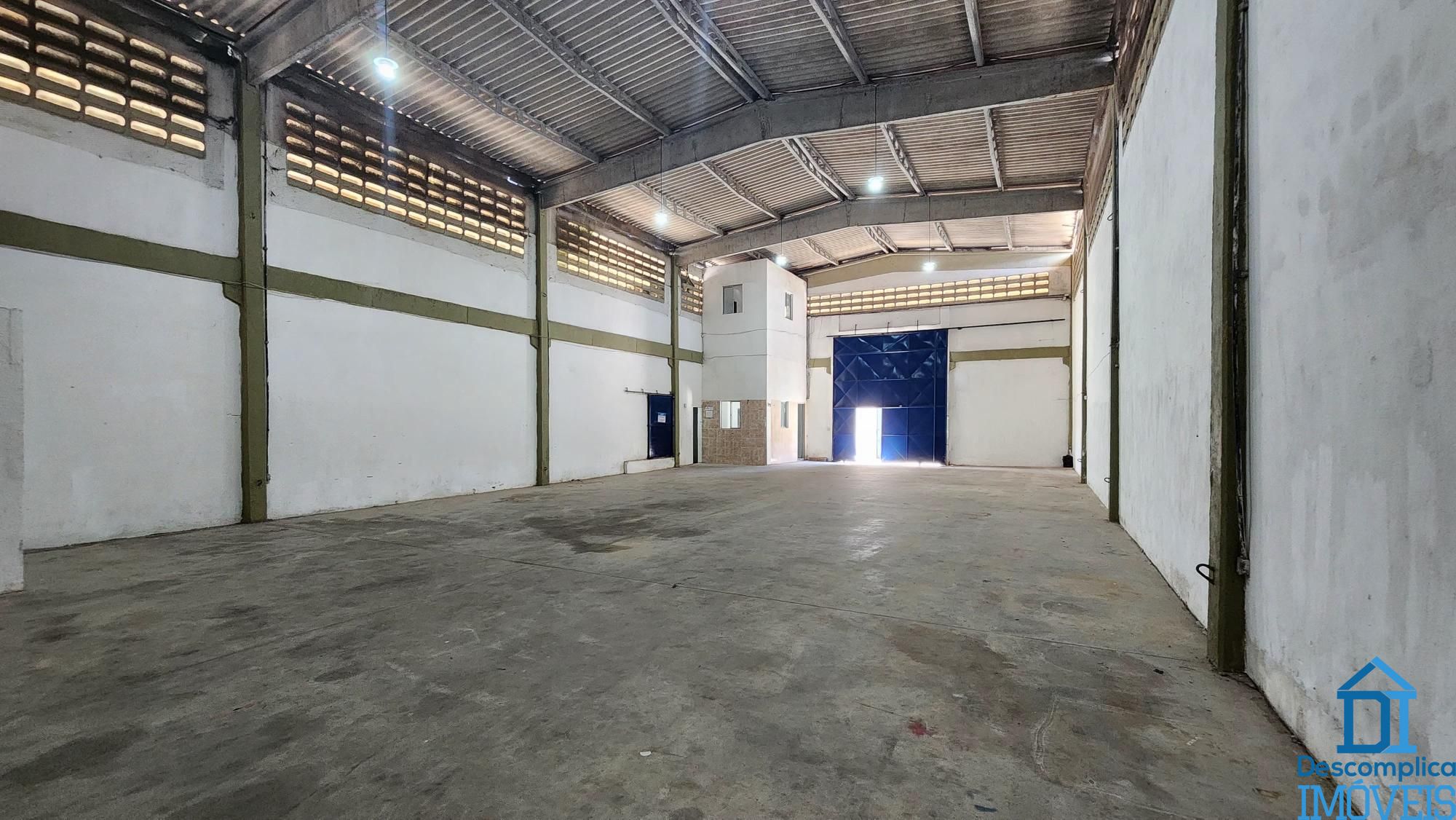 Depósito-Galpão-Armazém para alugar com 4 quartos, 385m² - Foto 11