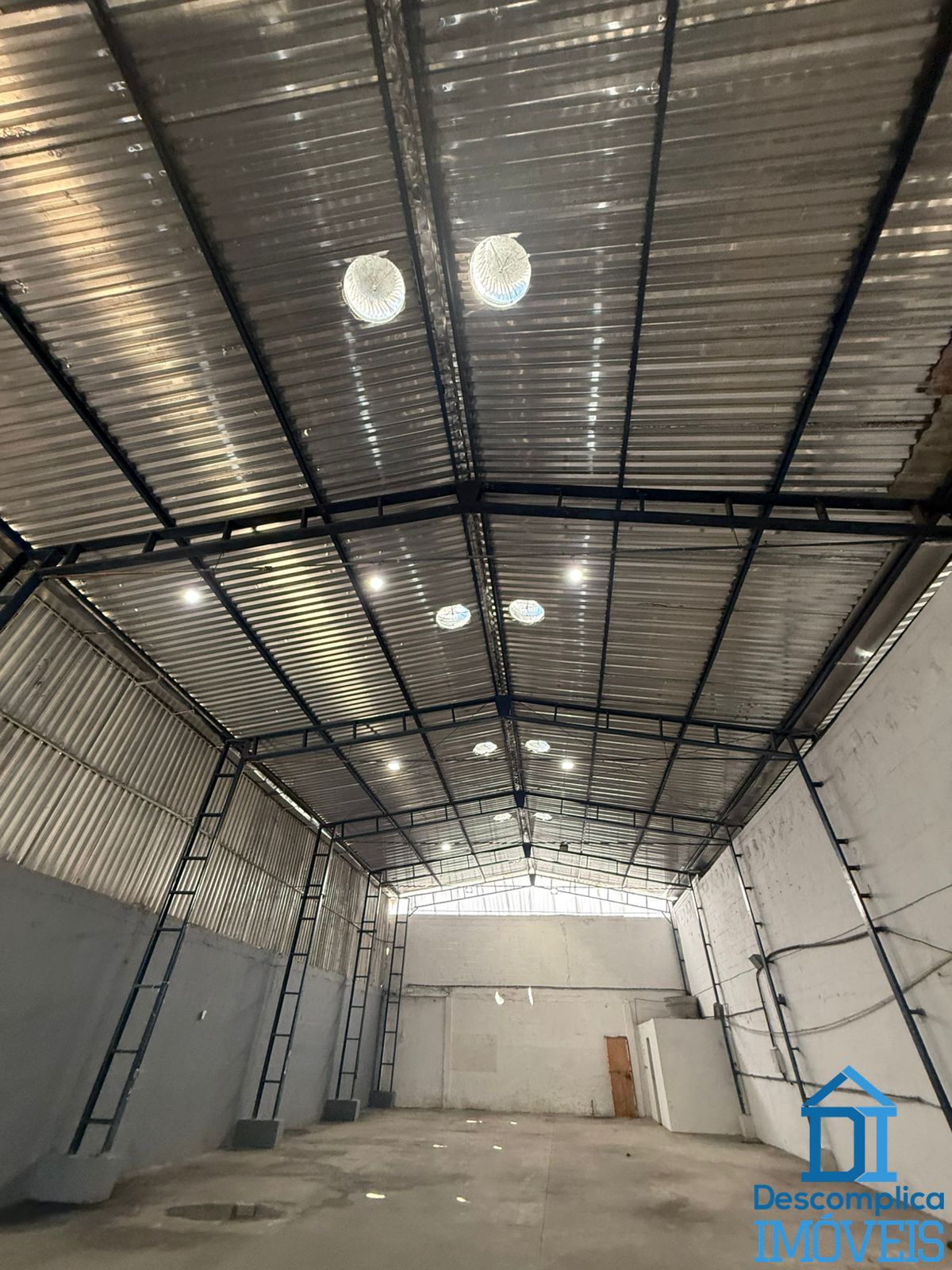 Depósito-Galpão, 330 m² - Foto 2