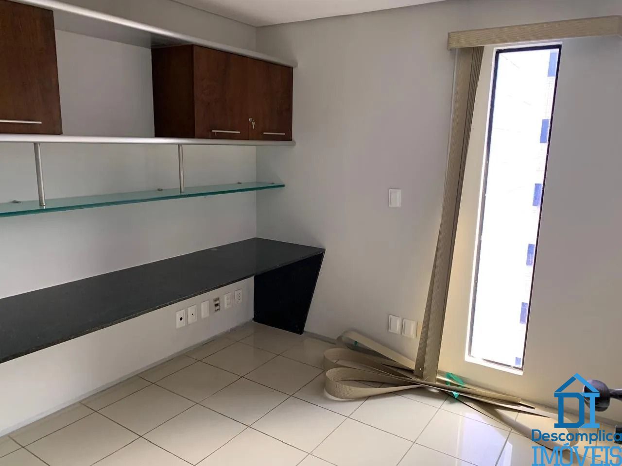 Conjunto Comercial-Sala para alugar com 5 quartos, 240m² - Foto 3