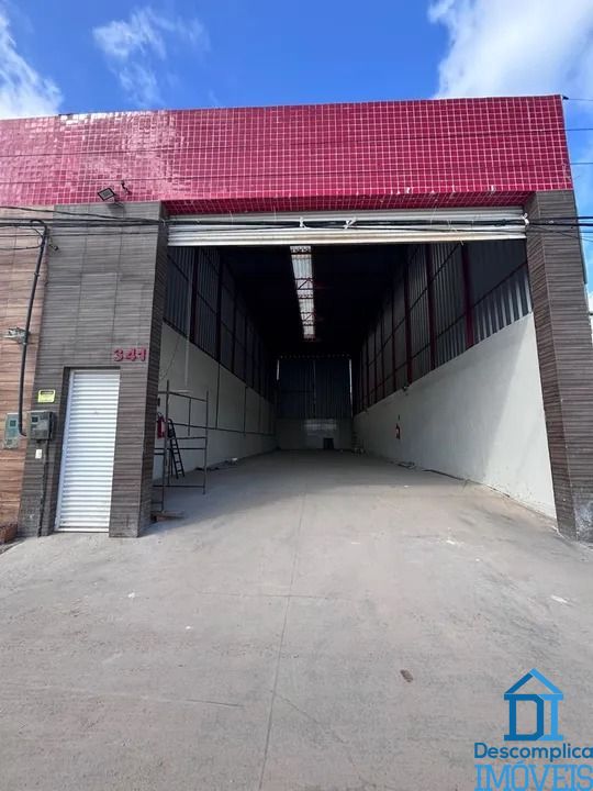 Depósito-Galpão-Armazém para alugar com 2 quartos, 260m² - Foto 2