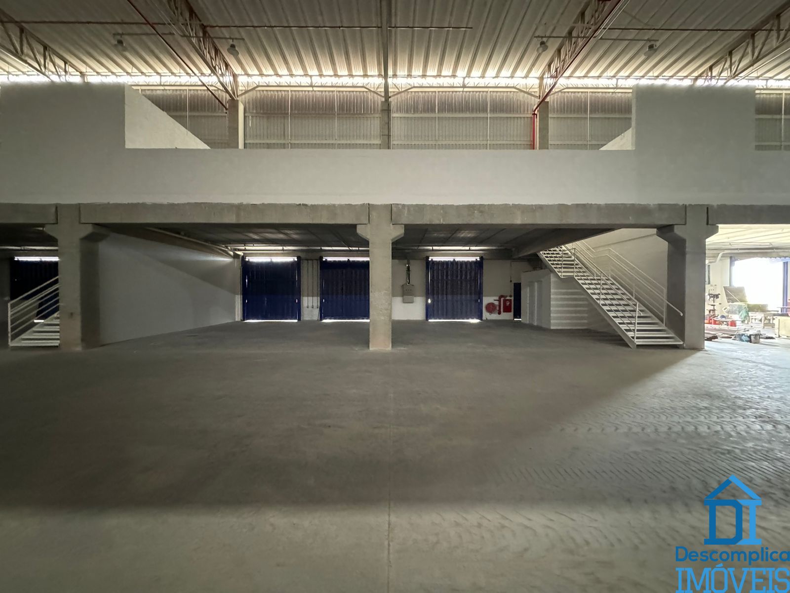 Depósito-Galpão-Armazém para alugar com 5 quartos, 1425m² - Foto 12