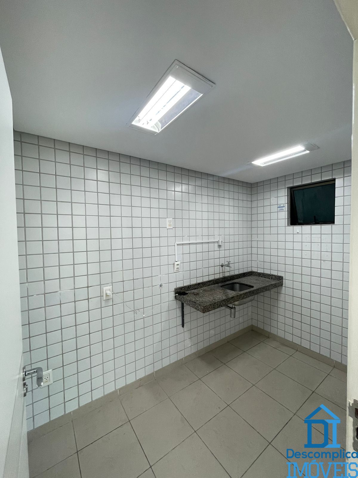 Conjunto Comercial-Sala para alugar com 6 quartos, 268m² - Foto 15