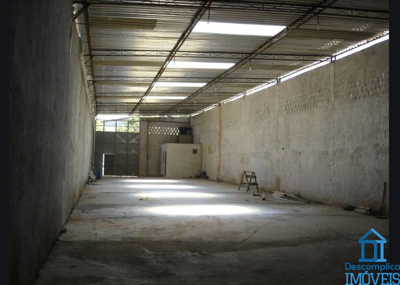 Depósito-Galpão-Armazém para alugar com 2 quartos, 400m² - Foto 1