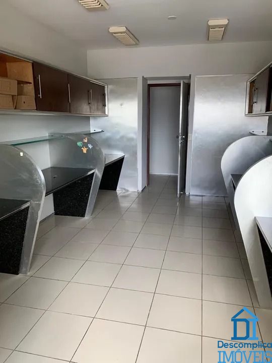 Conjunto Comercial-Sala para alugar com 5 quartos, 240m² - Foto 8