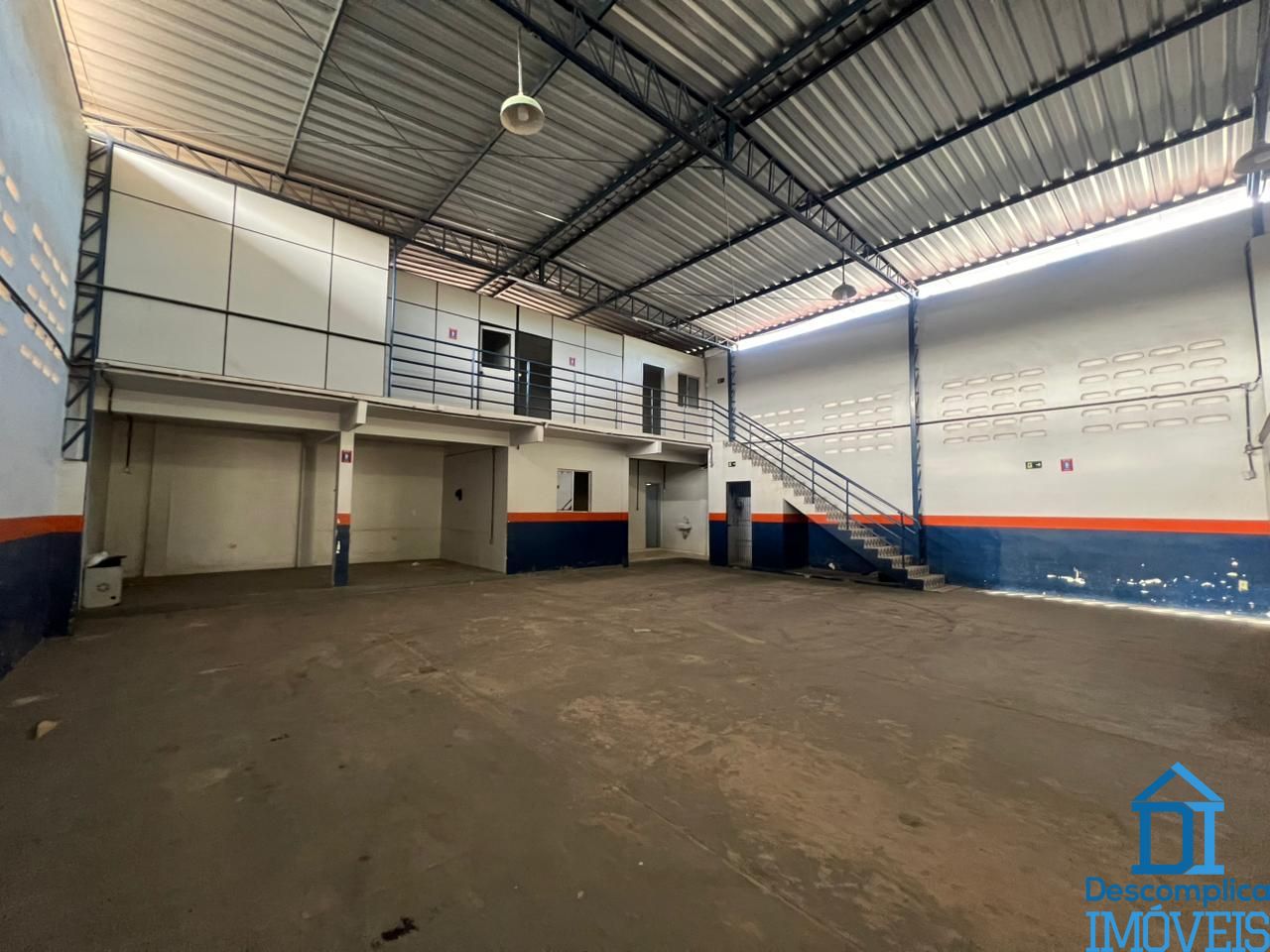 Depósito-Galpão, 330 m² - Foto 2