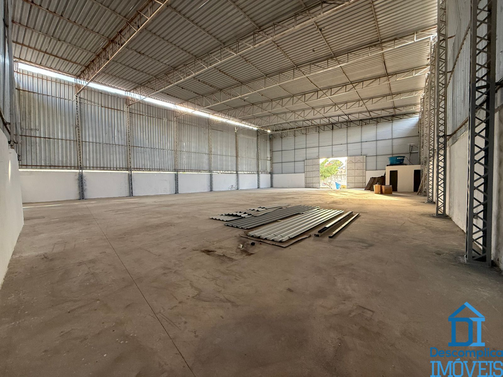 Depósito-Galpão, 740 m² - Foto 2