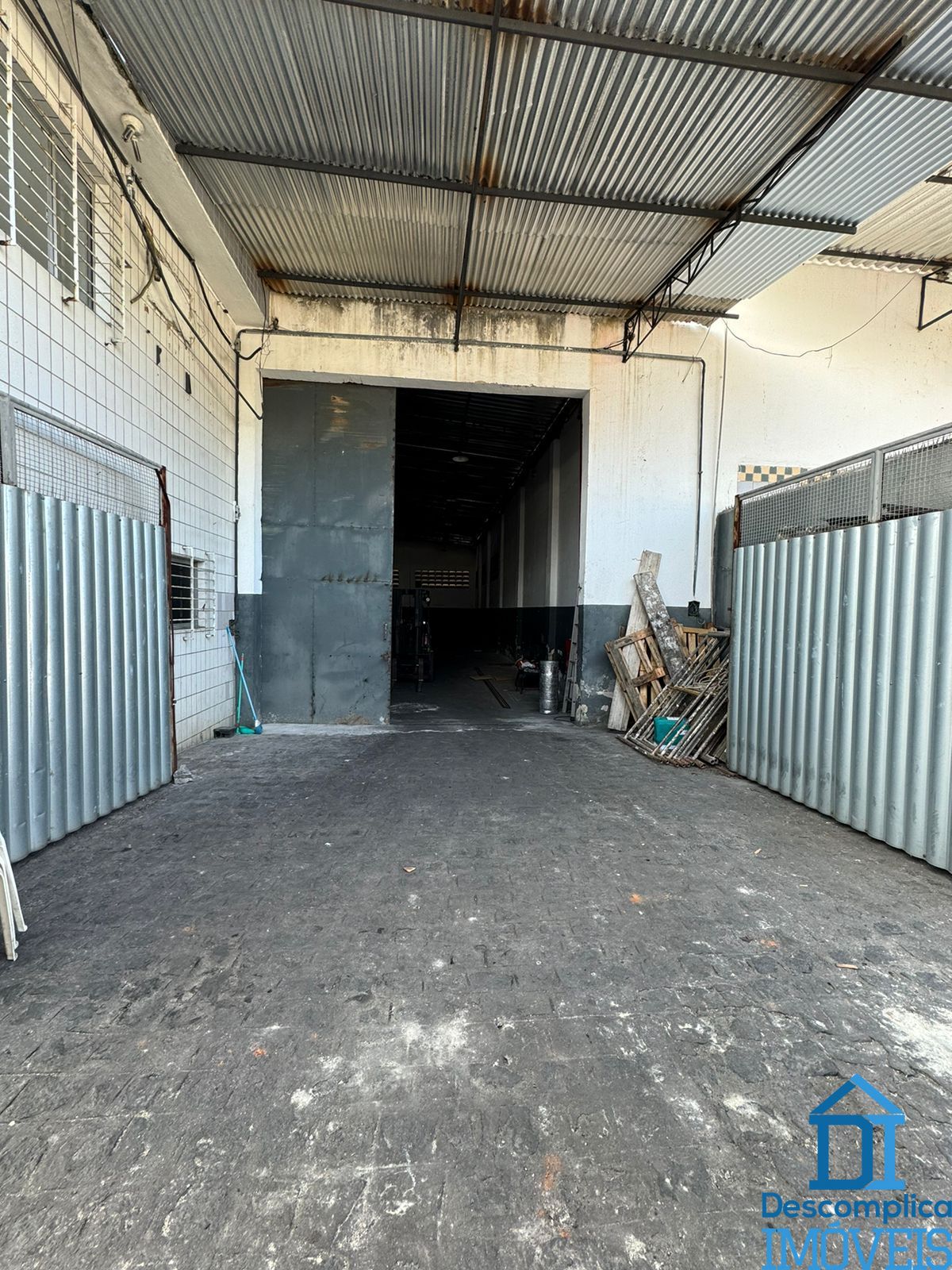 Depósito-Galpão-Armazém para alugar com 3 quartos, 500m² - Foto 2