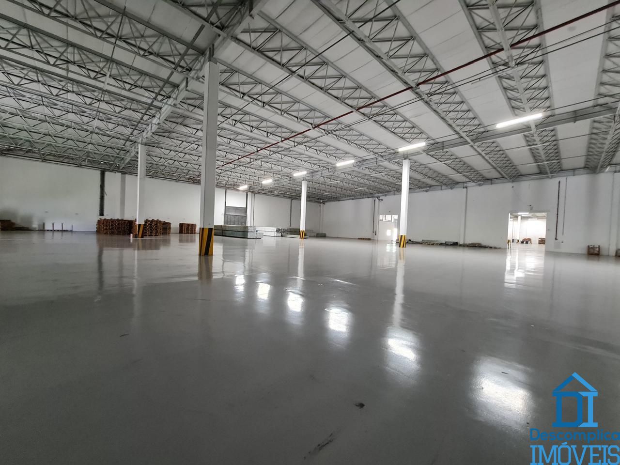 Depósito-Galpão-Armazém para alugar com 10 quartos, 9040m² - Foto 2