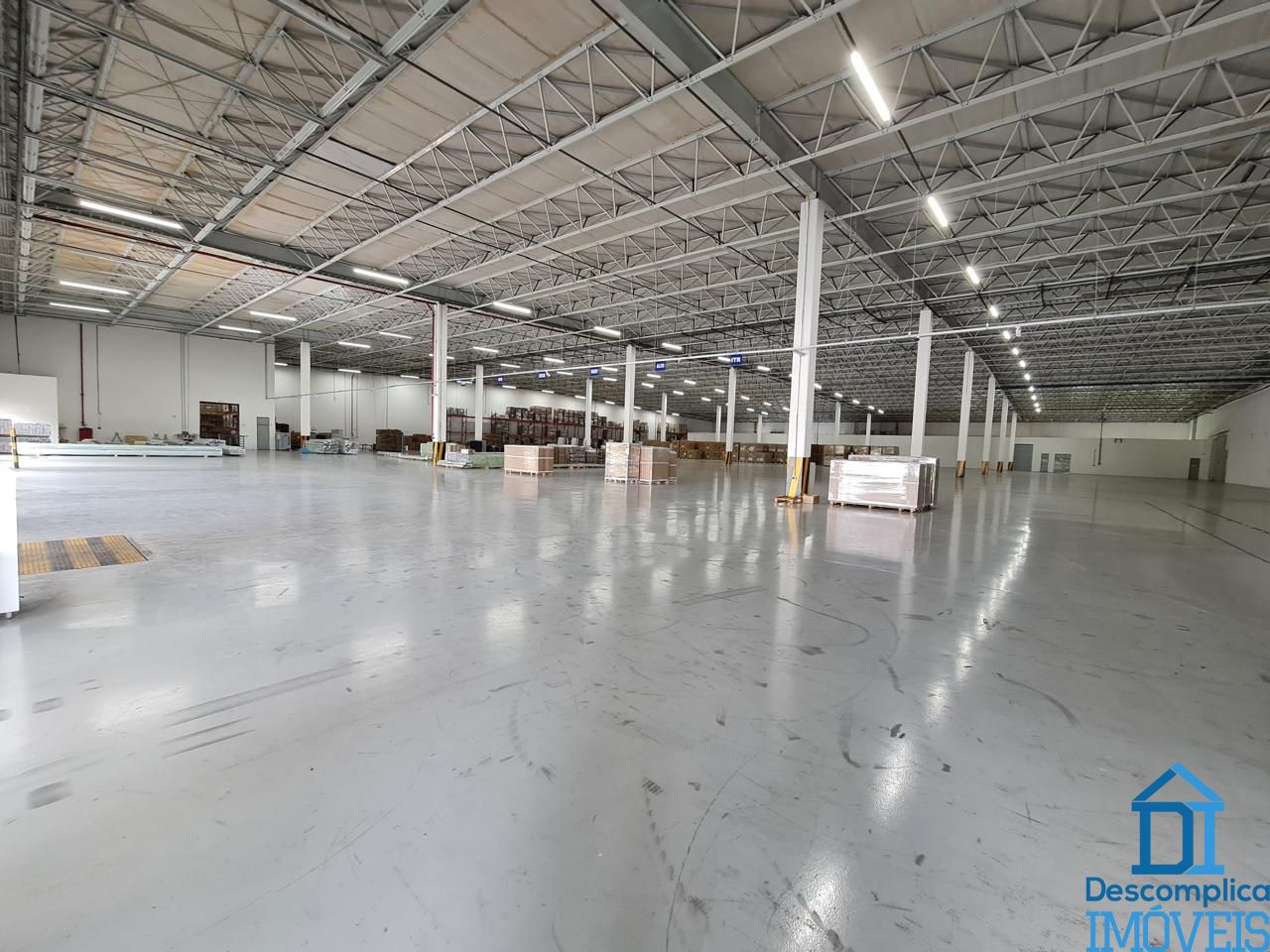 Depósito-Galpão-Armazém para alugar com 10 quartos, 9040m² - Foto 6