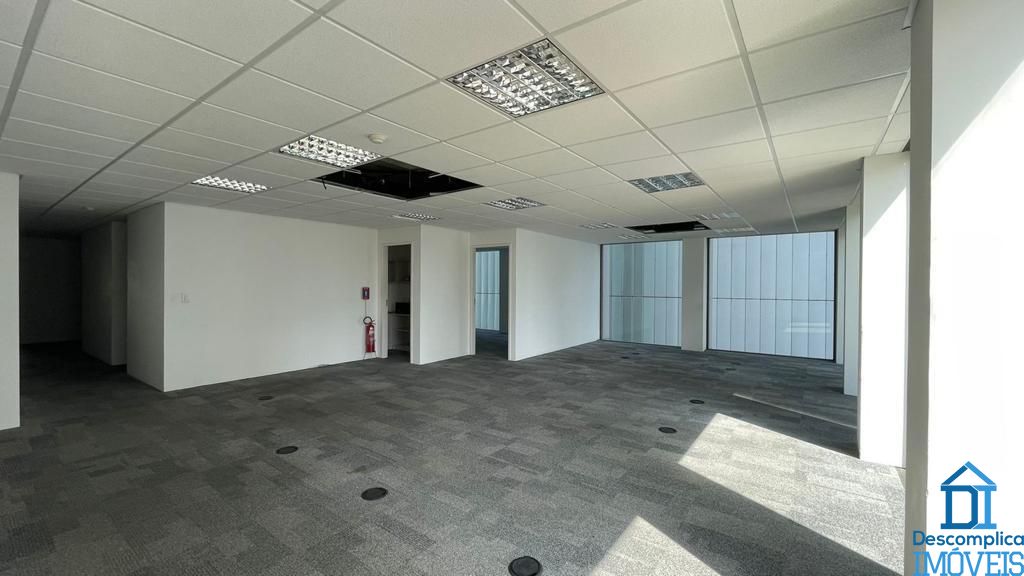 Conjunto Comercial-Sala para alugar com 7 quartos, 126m² - Foto 9