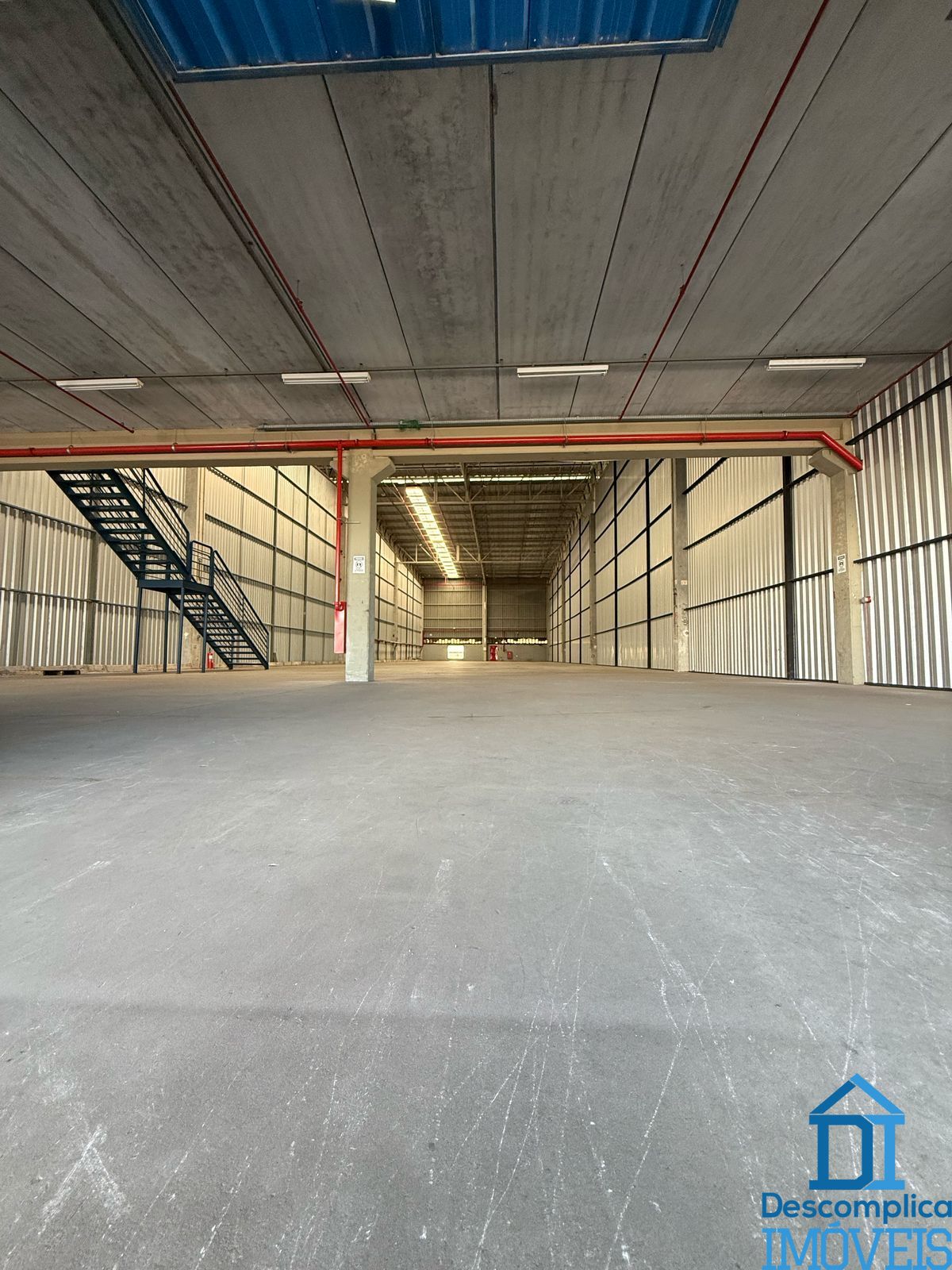 Depósito-Galpão-Armazém para alugar com 3 quartos, 926m² - Foto 1