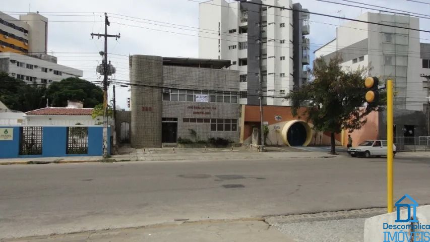 Prédio Inteiro à venda e aluguel com 21 quartos, 600m² - Foto 1