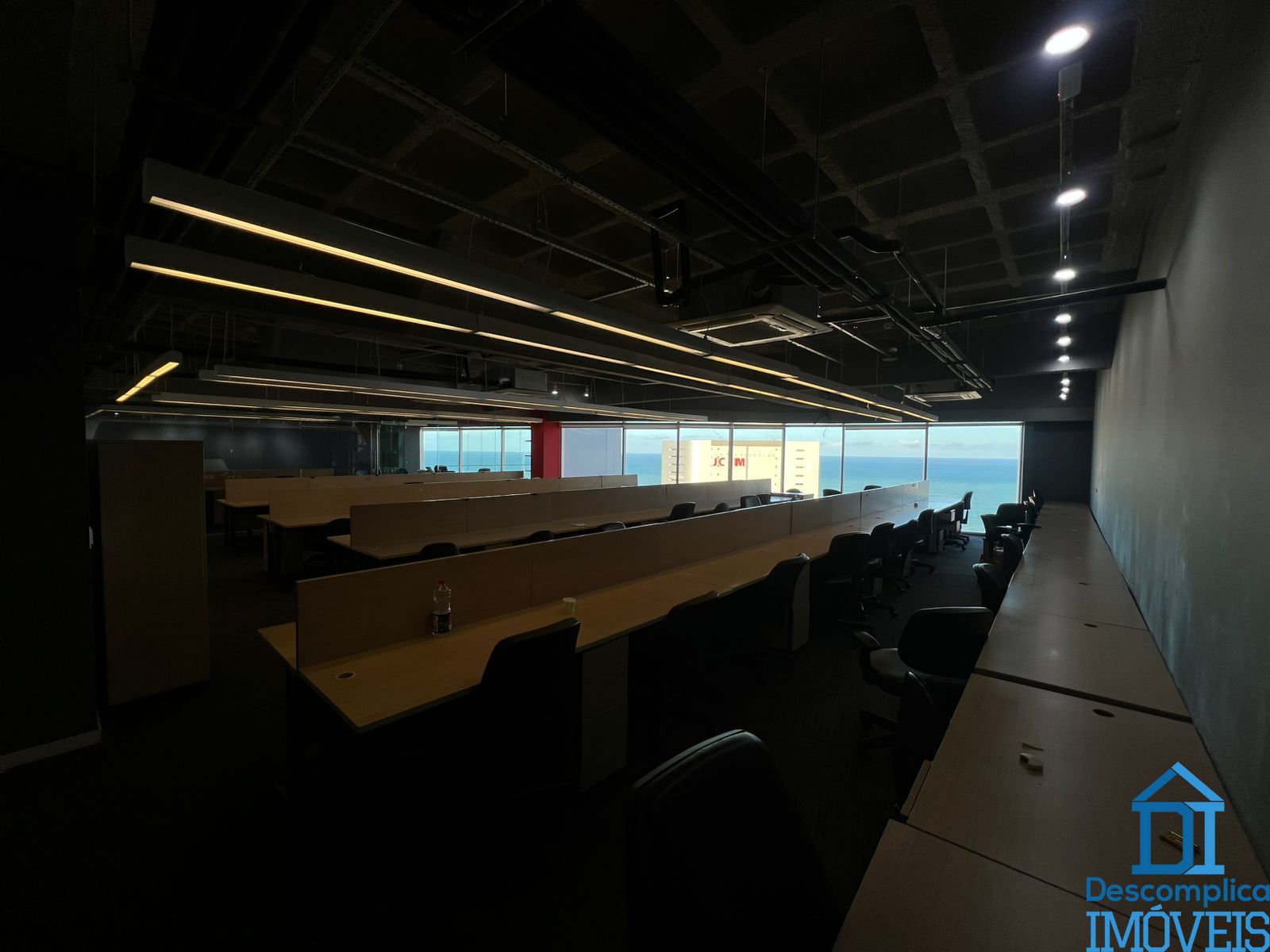 Conjunto Comercial-Sala para alugar com 8 quartos, 370m² - Foto 5