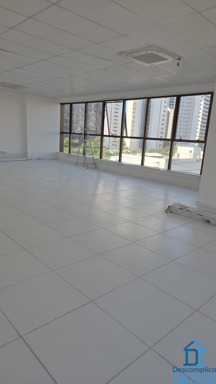Conjunto Comercial-Sala para alugar com 1 quarto, 118m² - Foto 6