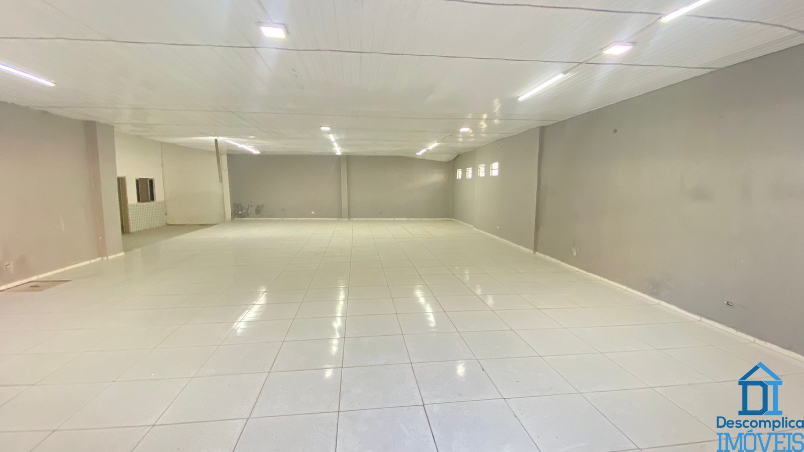 Loja-Salão para alugar com 7 quartos, 300m² - Foto 9