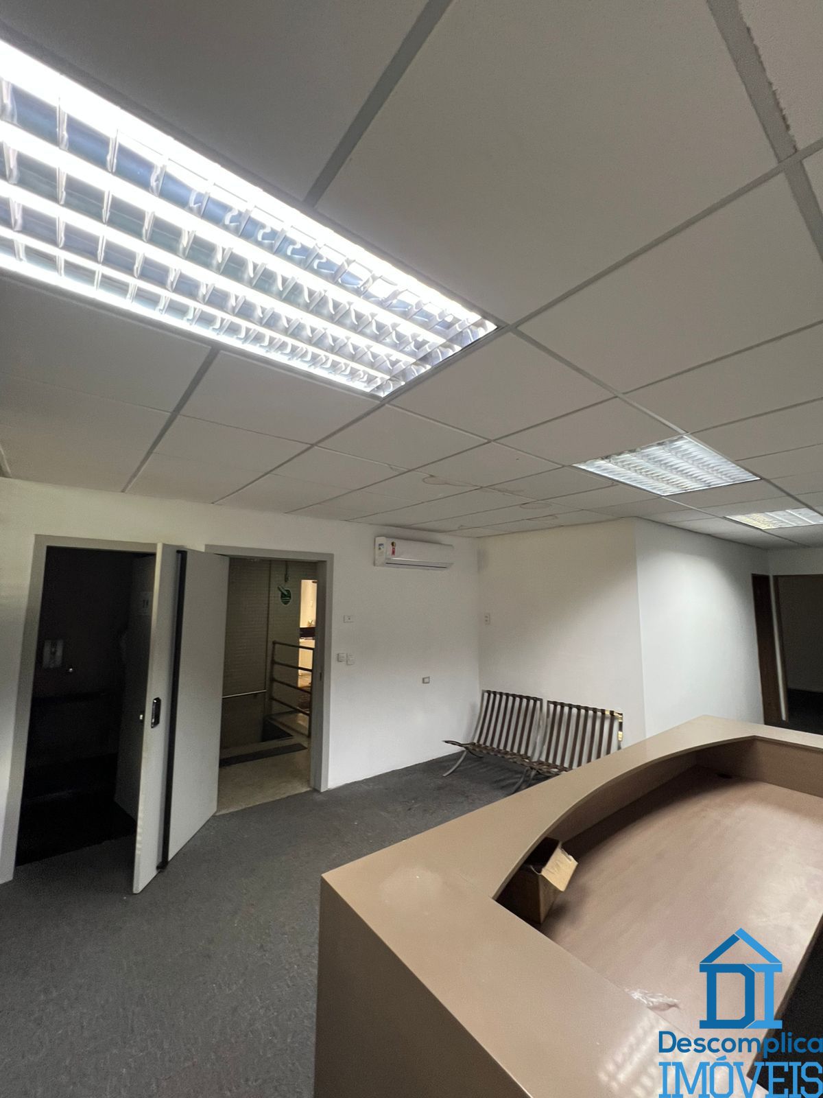 Conjunto Comercial-Sala para alugar com 3 quartos, 277m² - Foto 11