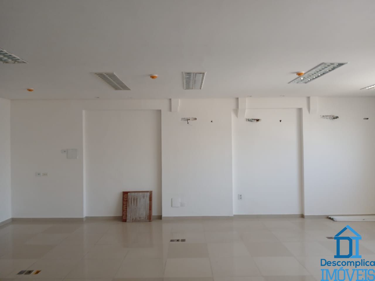 Conjunto Comercial-Sala para alugar com 2 quartos, 74m² - Foto 4