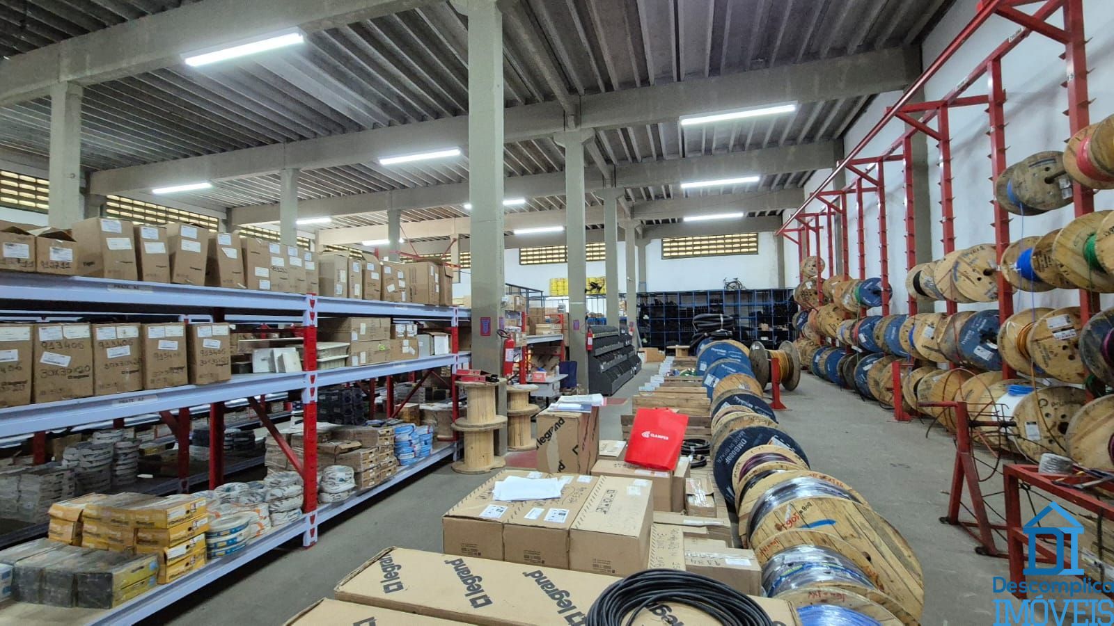 Depósito-Galpão-Armazém para alugar com 6 quartos, 2350m² - Foto 23