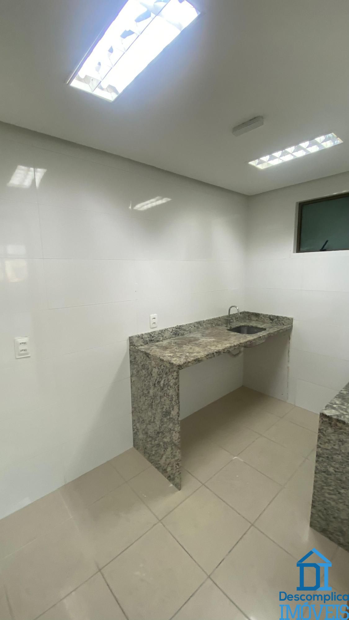 Conjunto Comercial-Sala para alugar com 10 quartos, 220m² - Foto 8