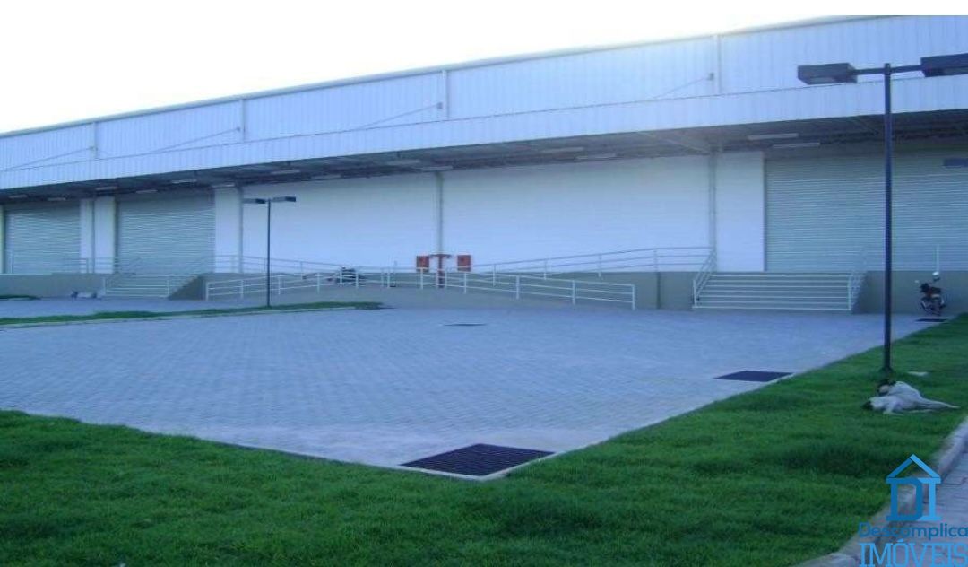 Depósito-Galpão-Armazém para alugar com 9 quartos, 1090m² - Foto 2