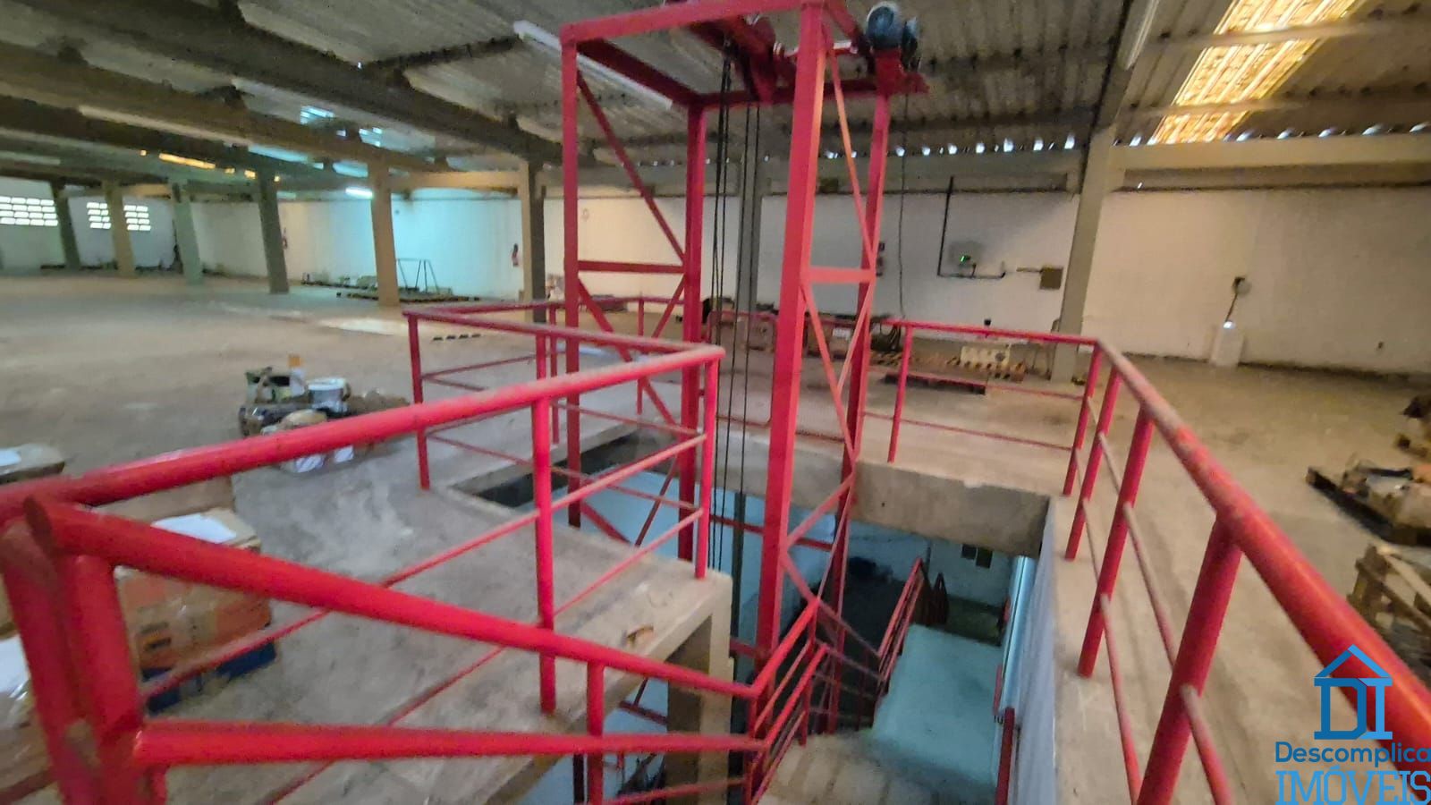 Depósito-Galpão-Armazém para alugar com 6 quartos, 2350m² - Foto 12