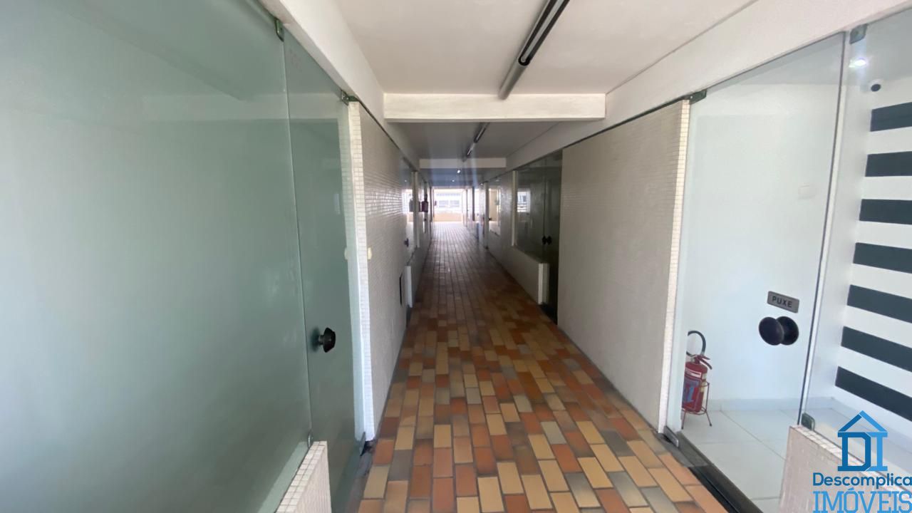 Conjunto Comercial-Sala para alugar com 11 quartos, 500m² - Foto 1