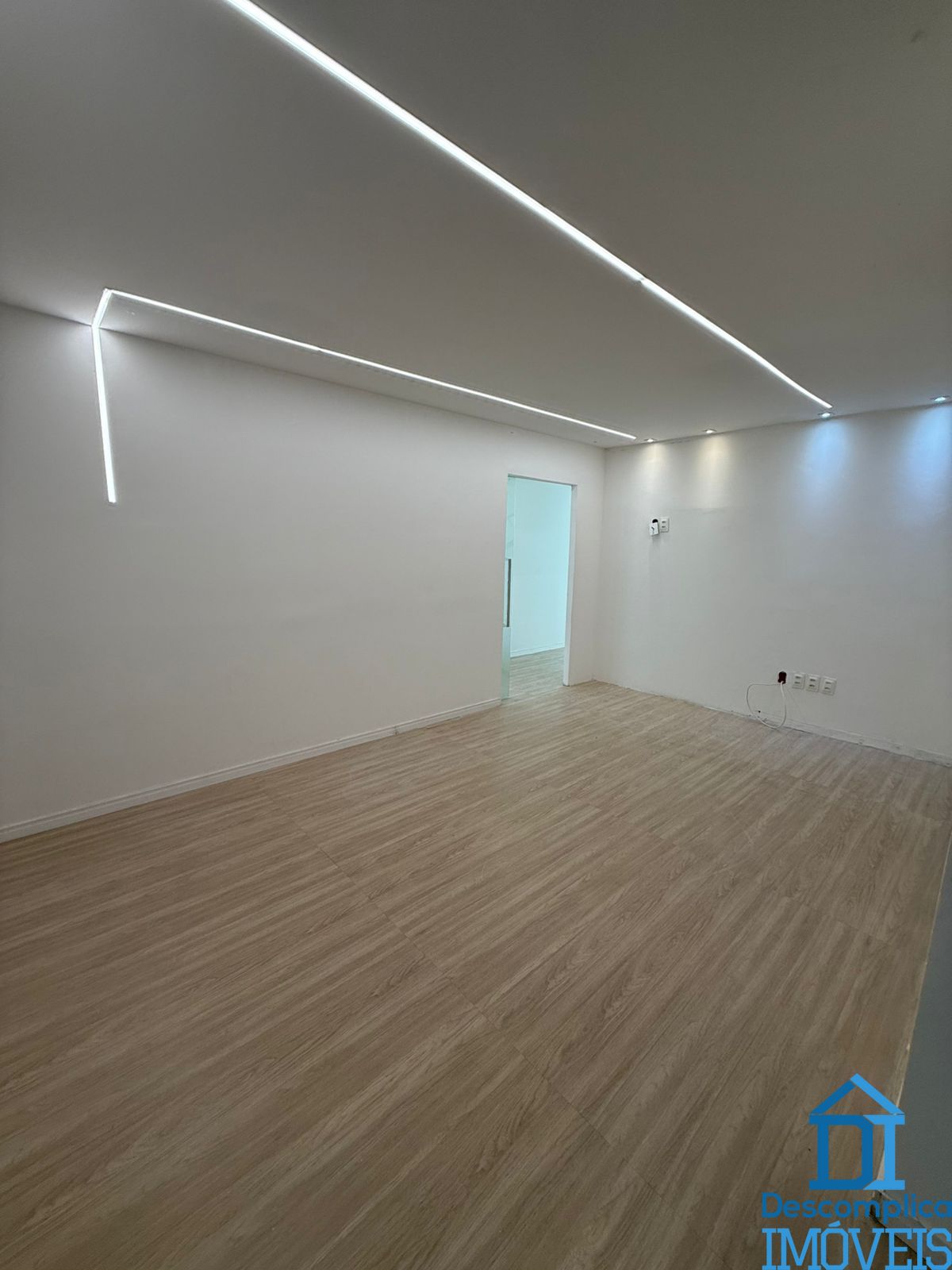 Conjunto Comercial-Sala para alugar com 3 quartos, 79m² - Foto 2