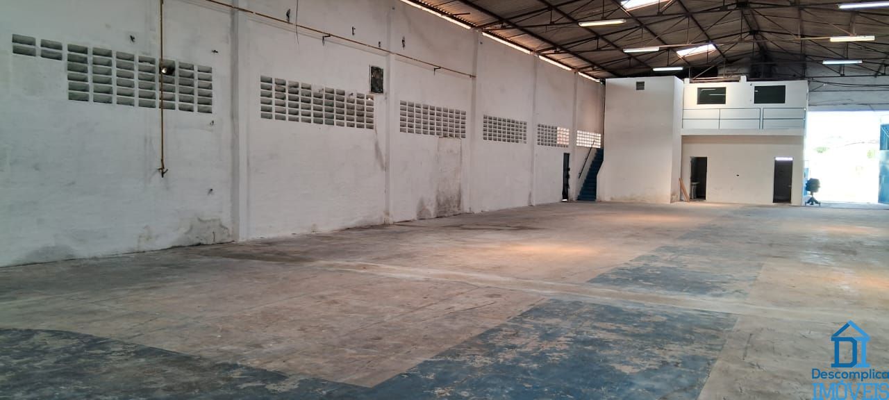 Depósito-Galpão-Armazém para alugar com 2 quartos, 700m² - Foto 11