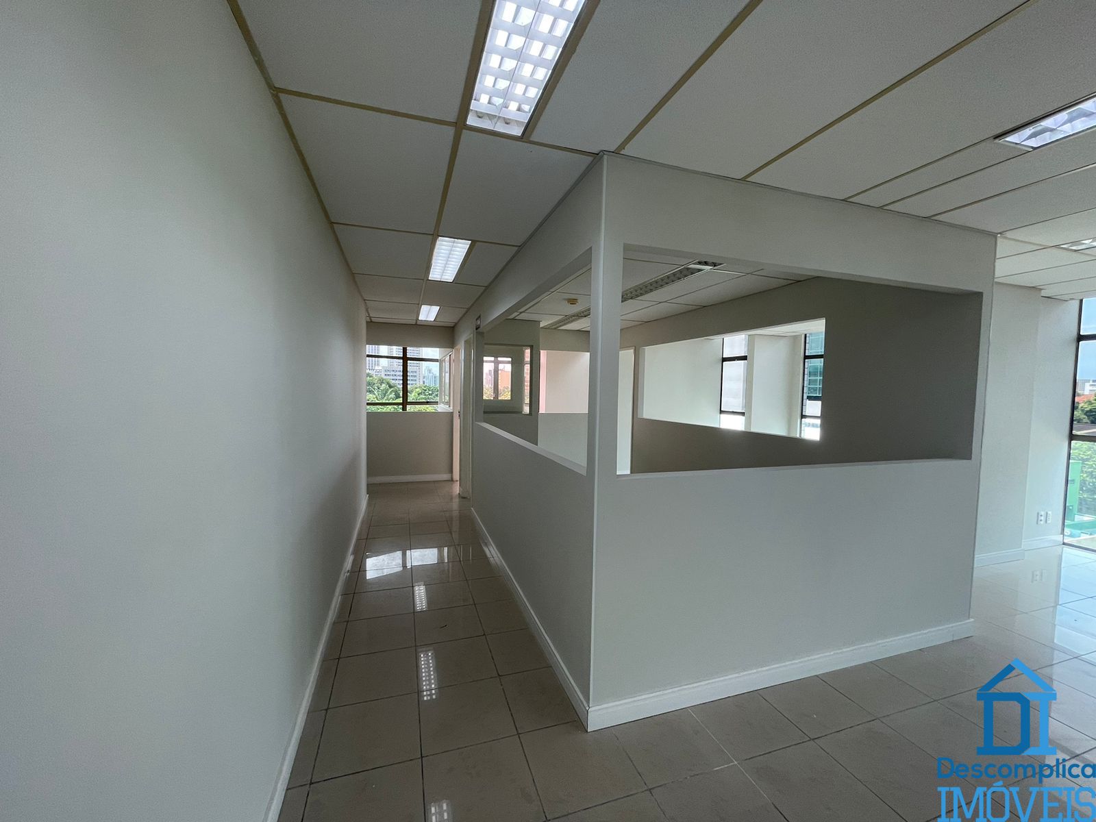 Conjunto Comercial-Sala para alugar com 6 quartos, 268m² - Foto 4