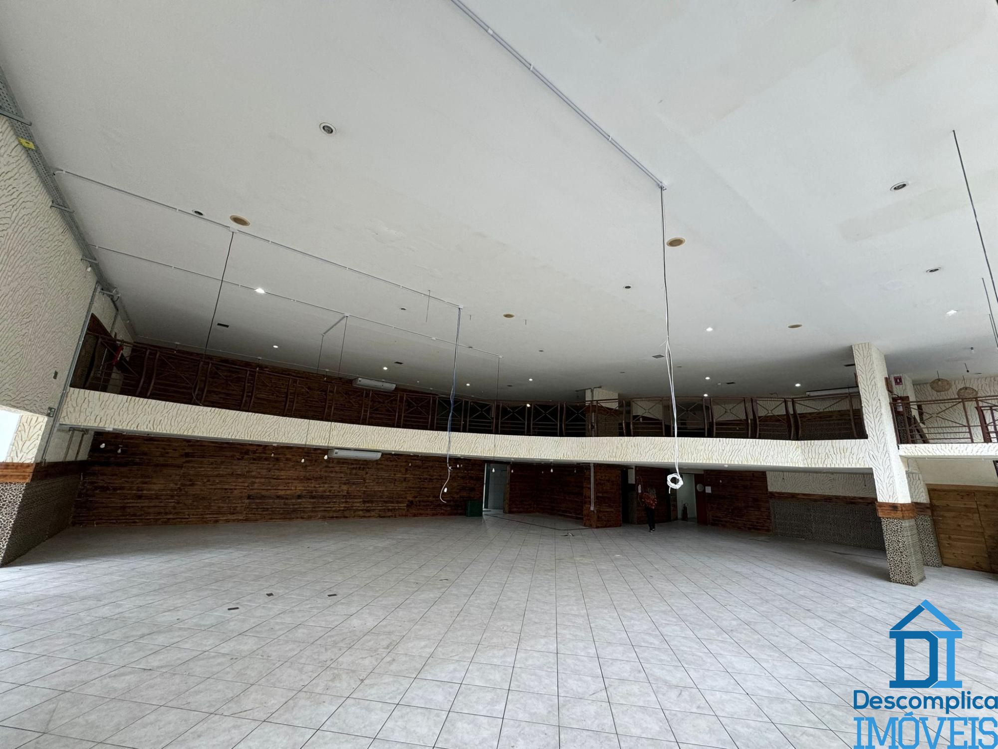 Loja-Salão para alugar com 9 quartos, 830m² - Foto 2