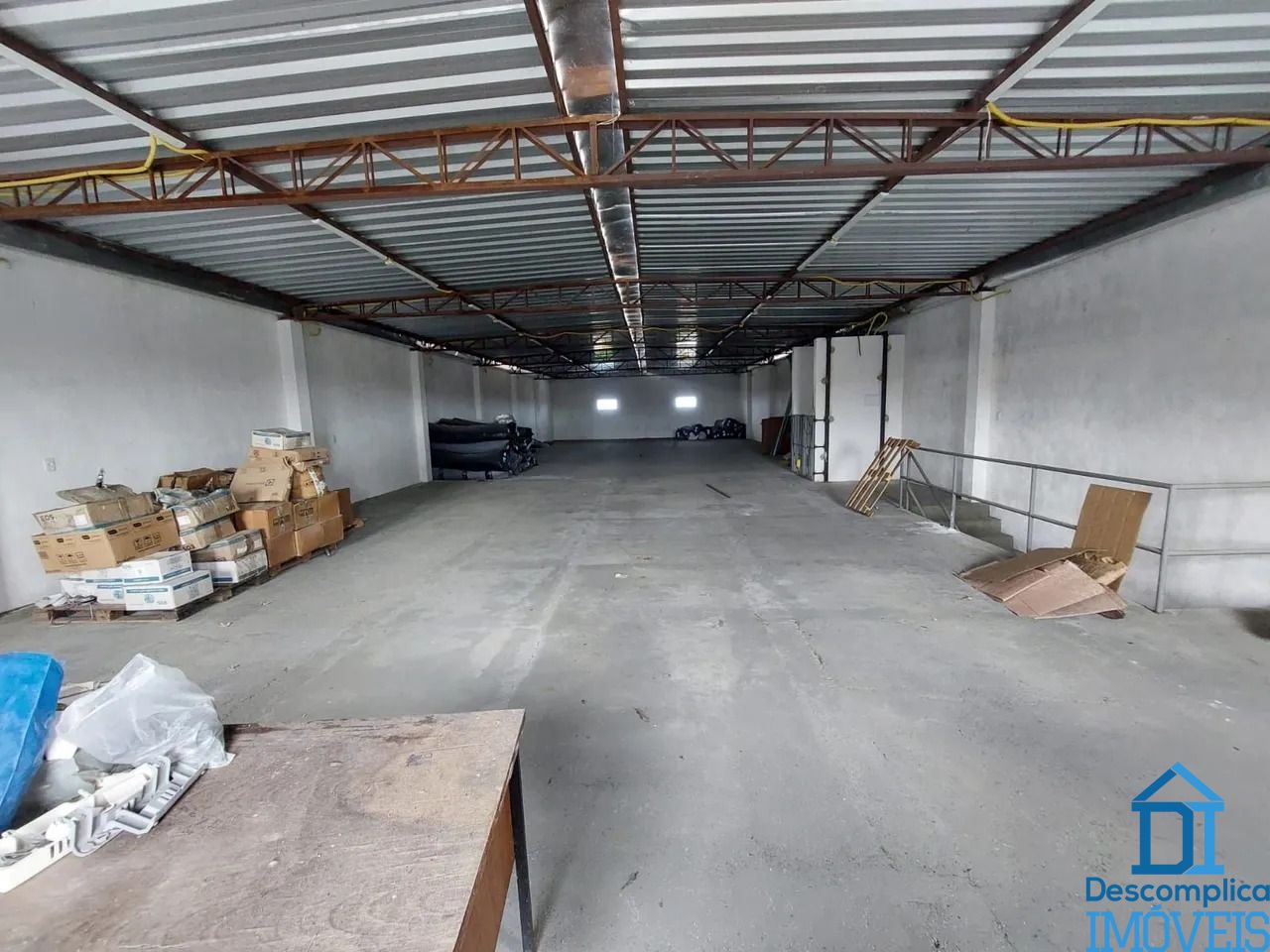 Depósito-Galpão-Armazém à venda com 1 quarto, 700m² - Foto 1