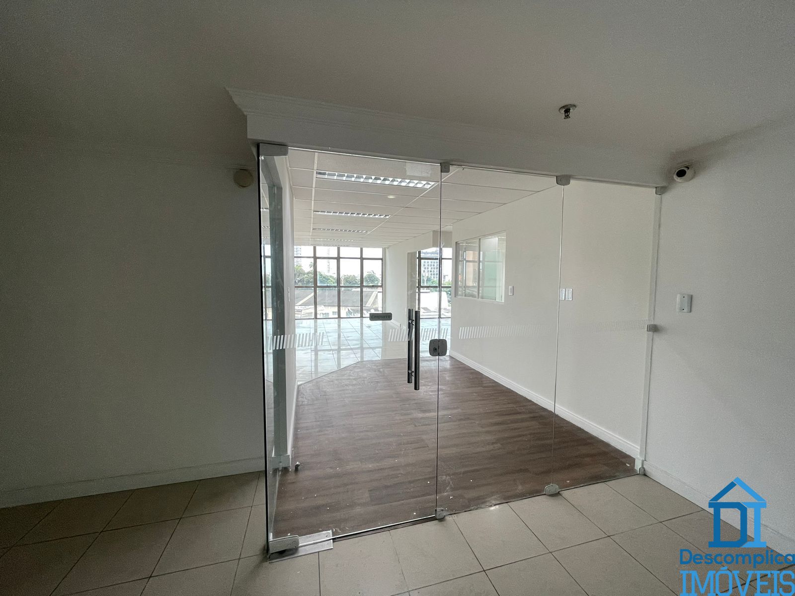 Conjunto Comercial-Sala para alugar com 6 quartos, 268m² - Foto 10