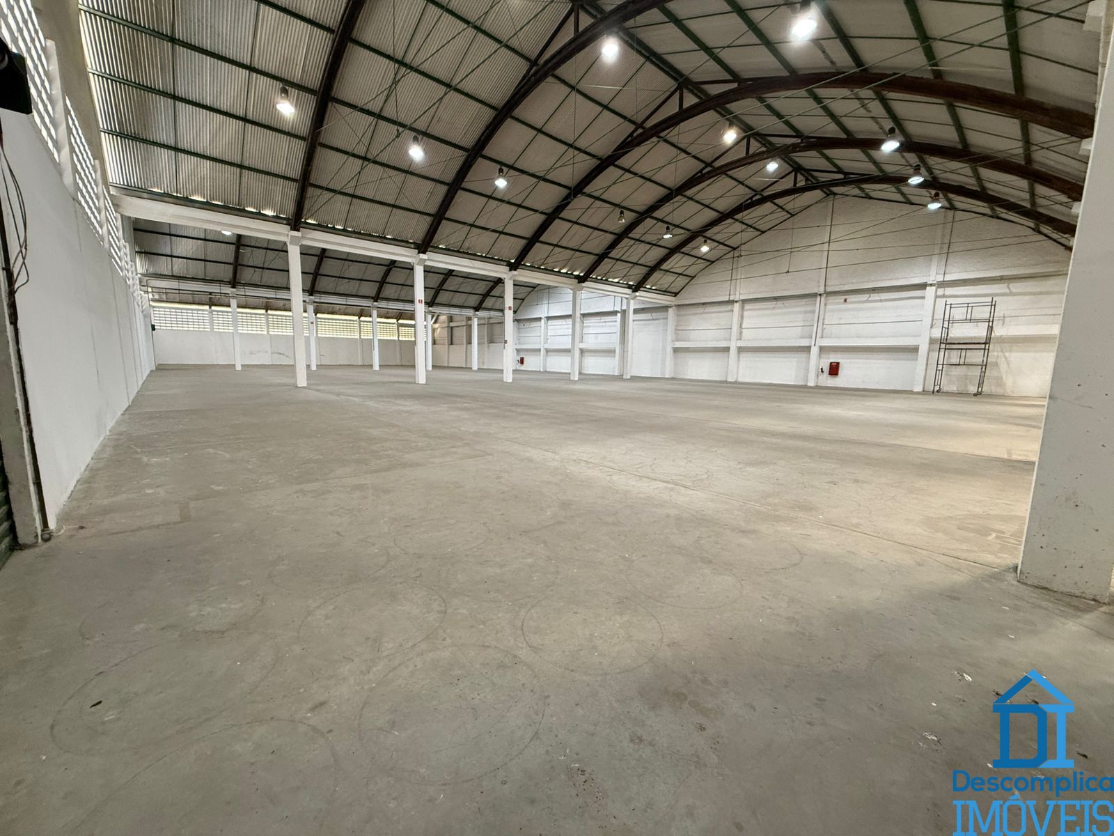 Depósito-Galpão, 3000 m² - Foto 1