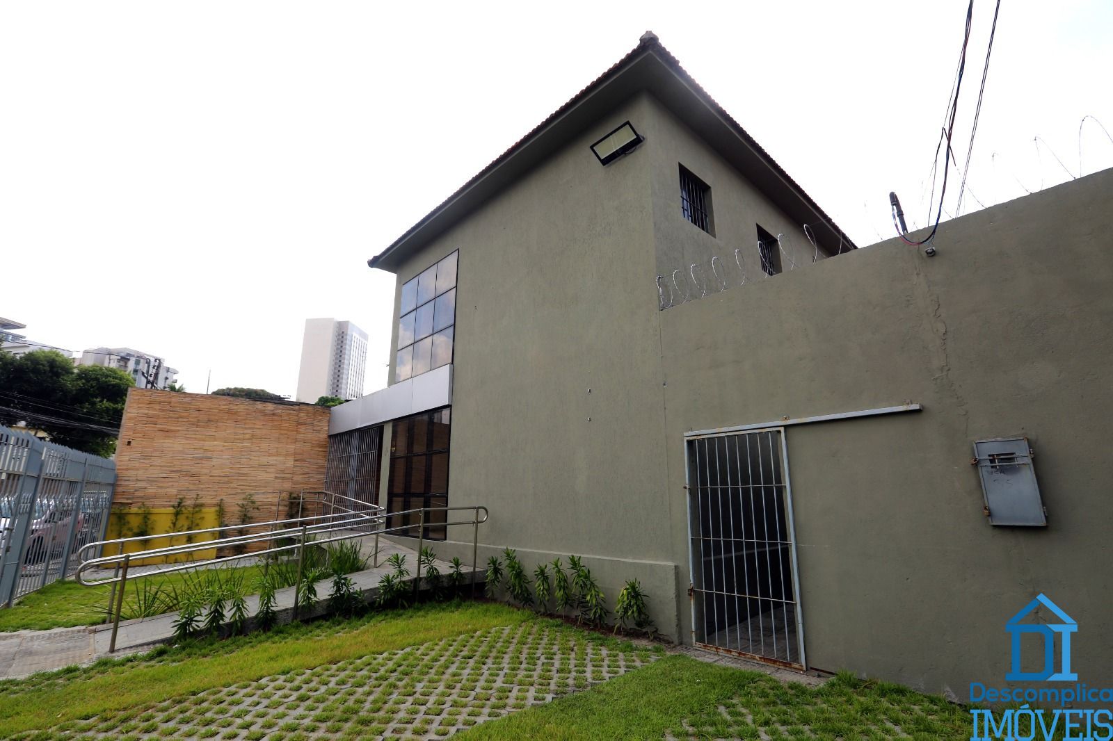 Loja-Salão para alugar com 5 quartos, 335m² - Foto 2