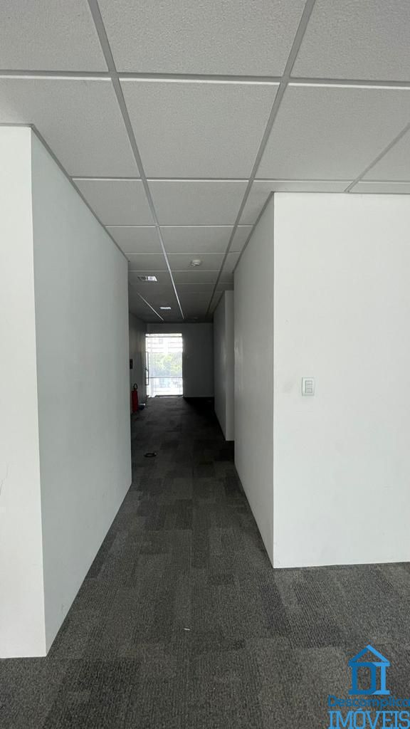 Conjunto Comercial-Sala para alugar com 7 quartos, 126m² - Foto 2