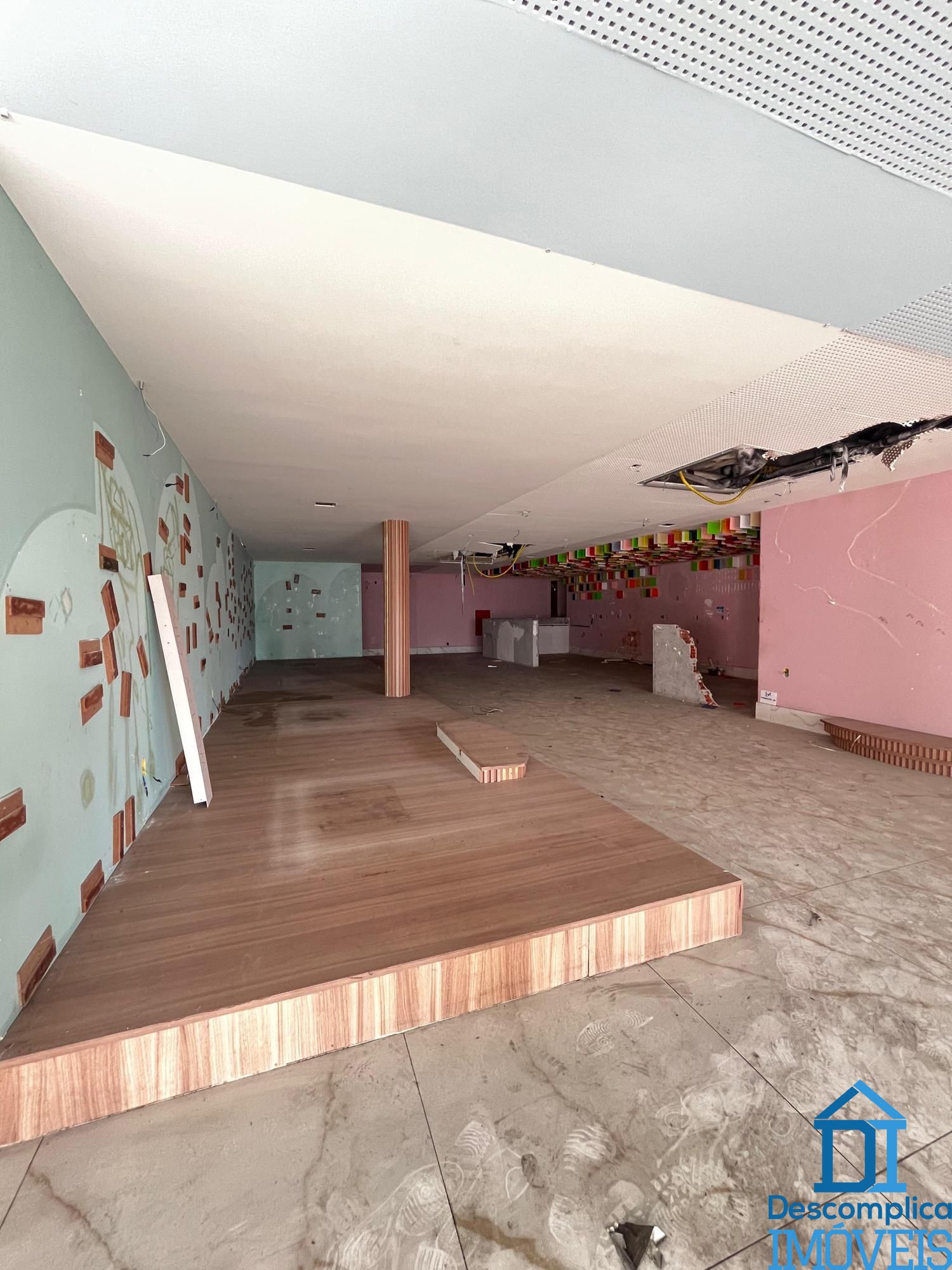 Loja-Salão, 1600 m² - Foto 2