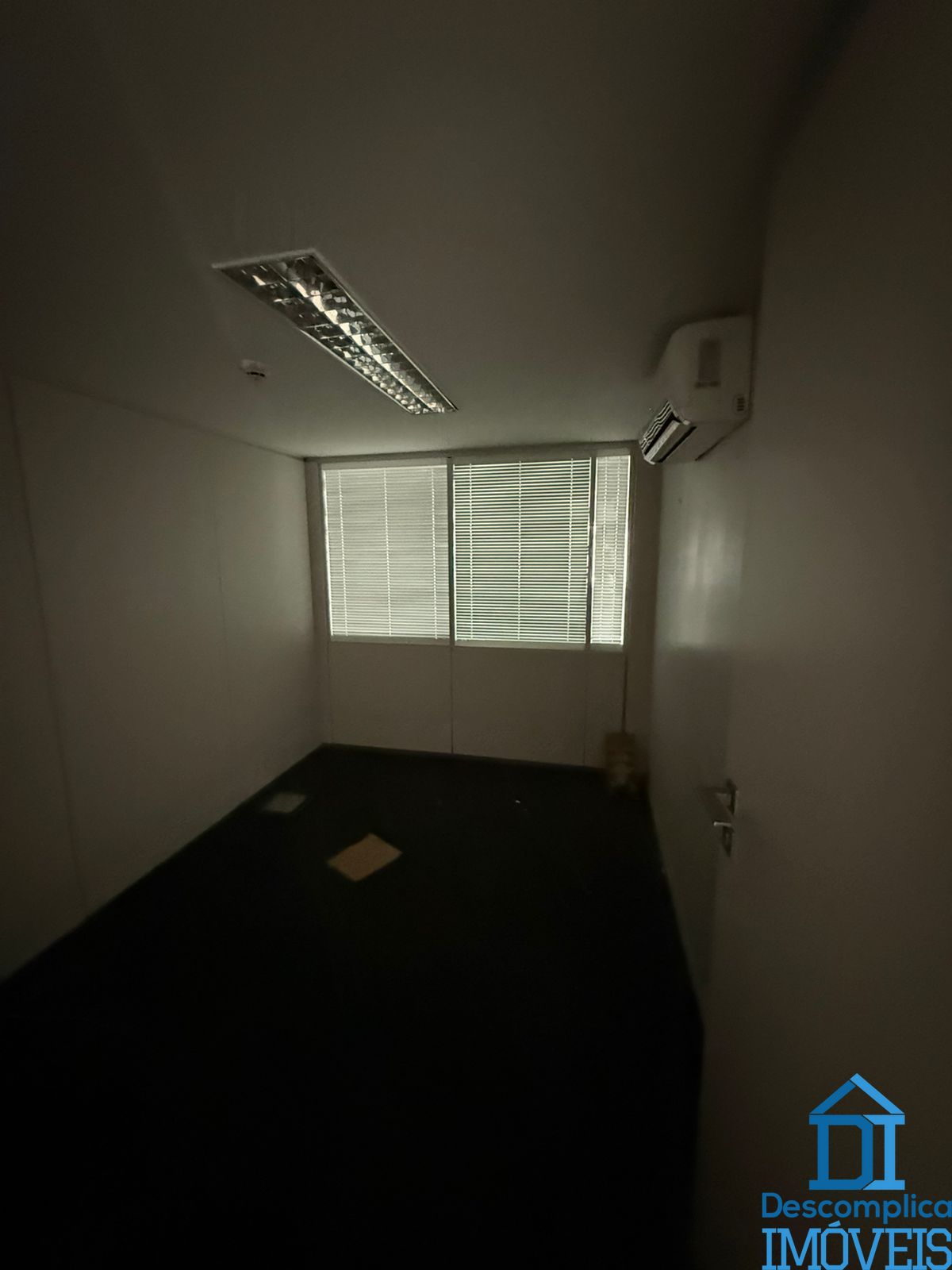 Conjunto Comercial-Sala para alugar com 13 quartos, 362m² - Foto 7