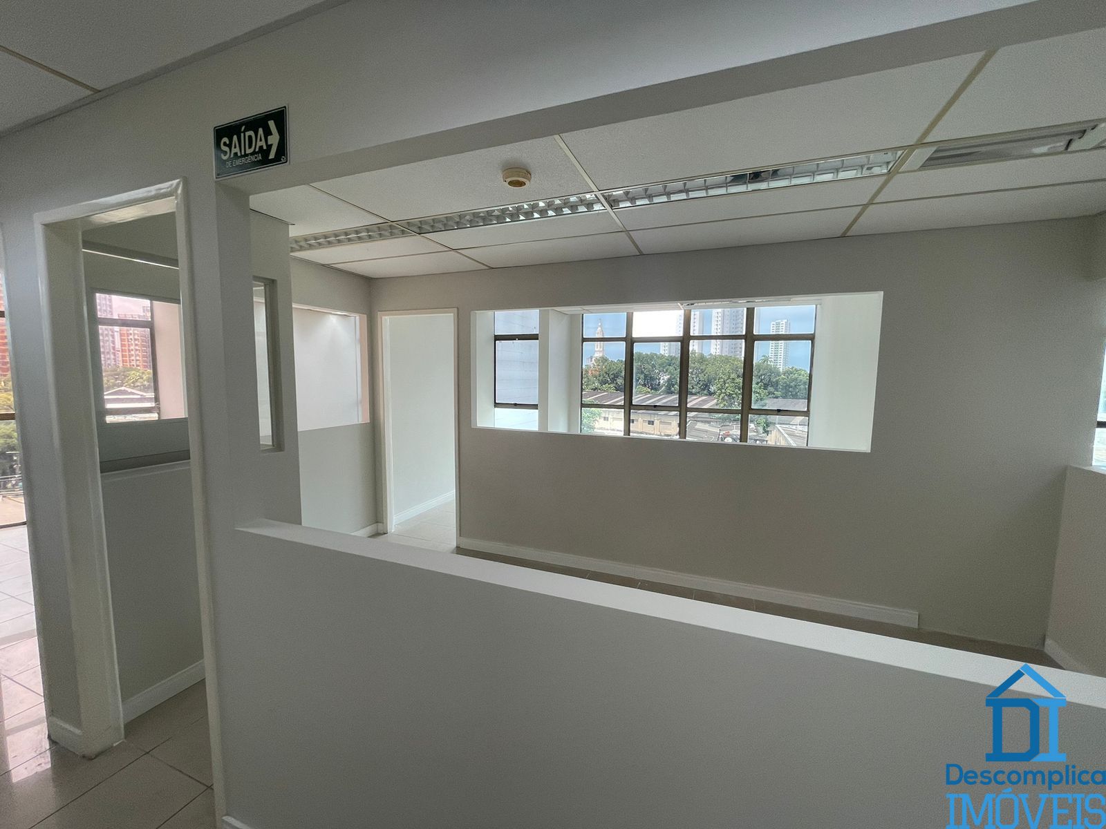 Conjunto Comercial-Sala para alugar com 6 quartos, 268m² - Foto 5