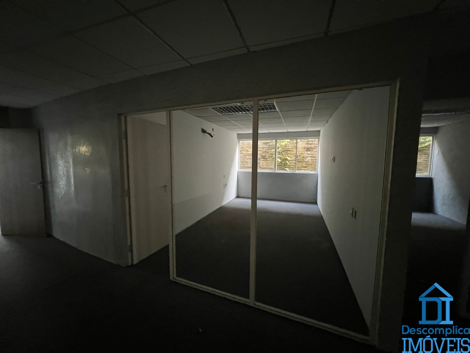 Conjunto Comercial-Sala para alugar com 3 quartos, 277m² - Foto 14