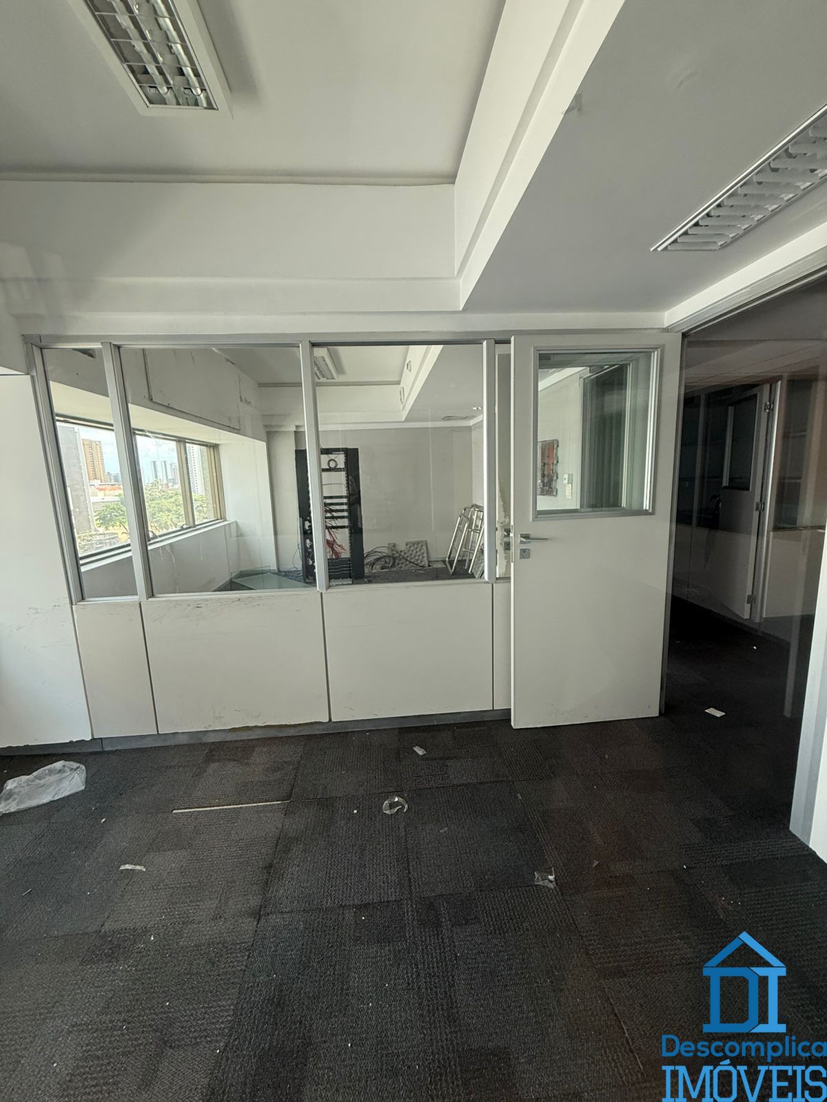 Conjunto Comercial-Sala para alugar com 13 quartos, 362m² - Foto 8